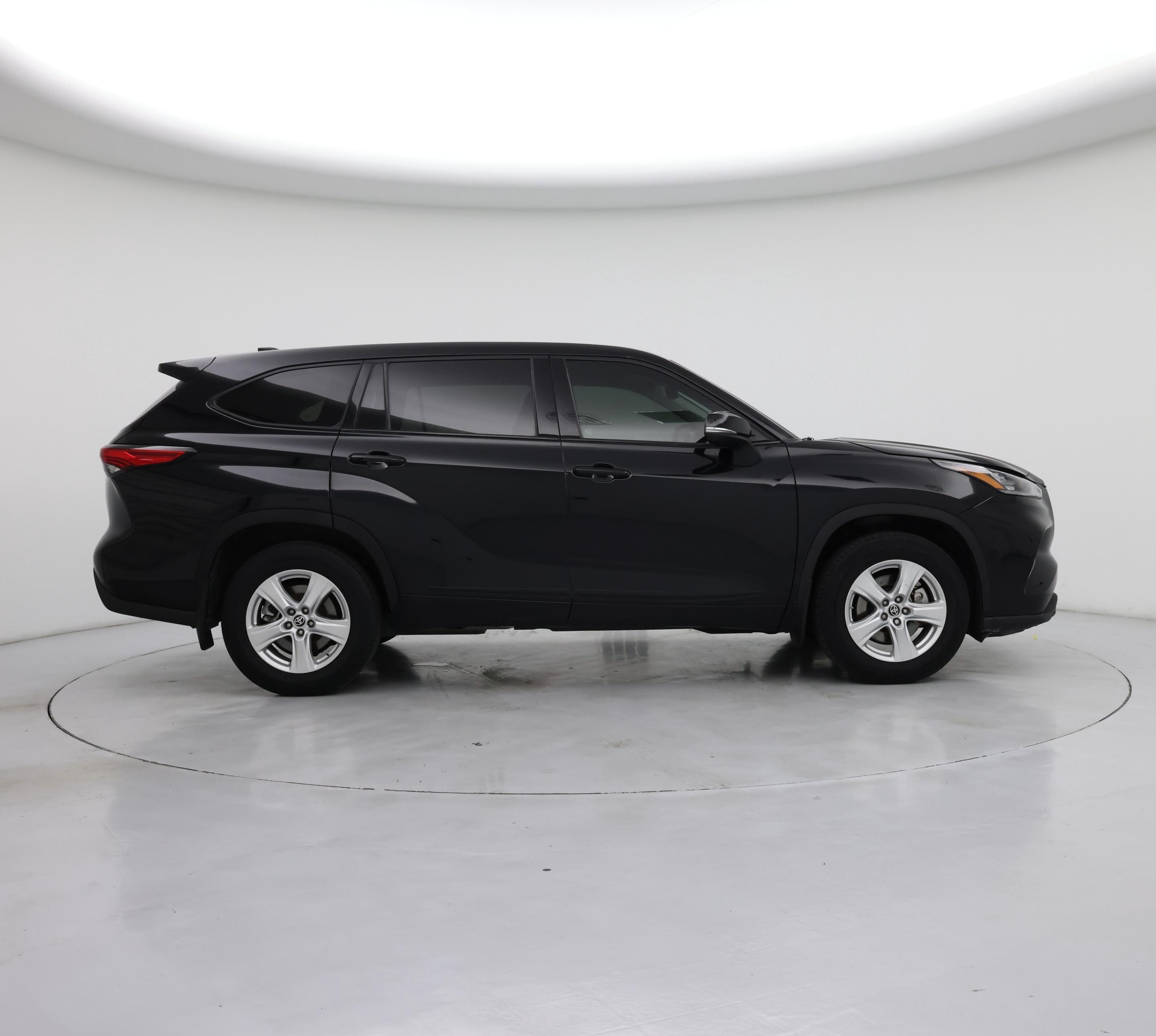 Thumbnail: 2022 Toyota Highlander - 7