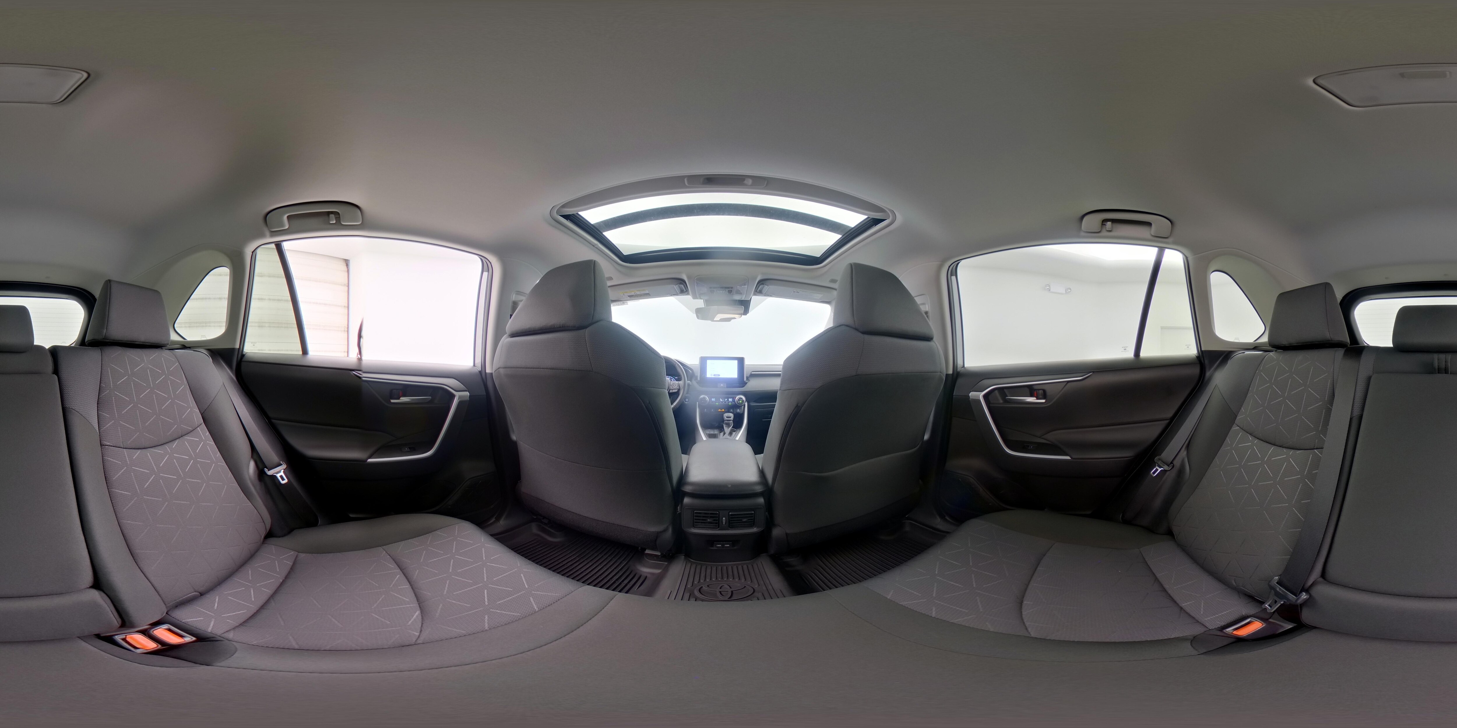 2025 Toyota RAV4 XLE - Photo 27