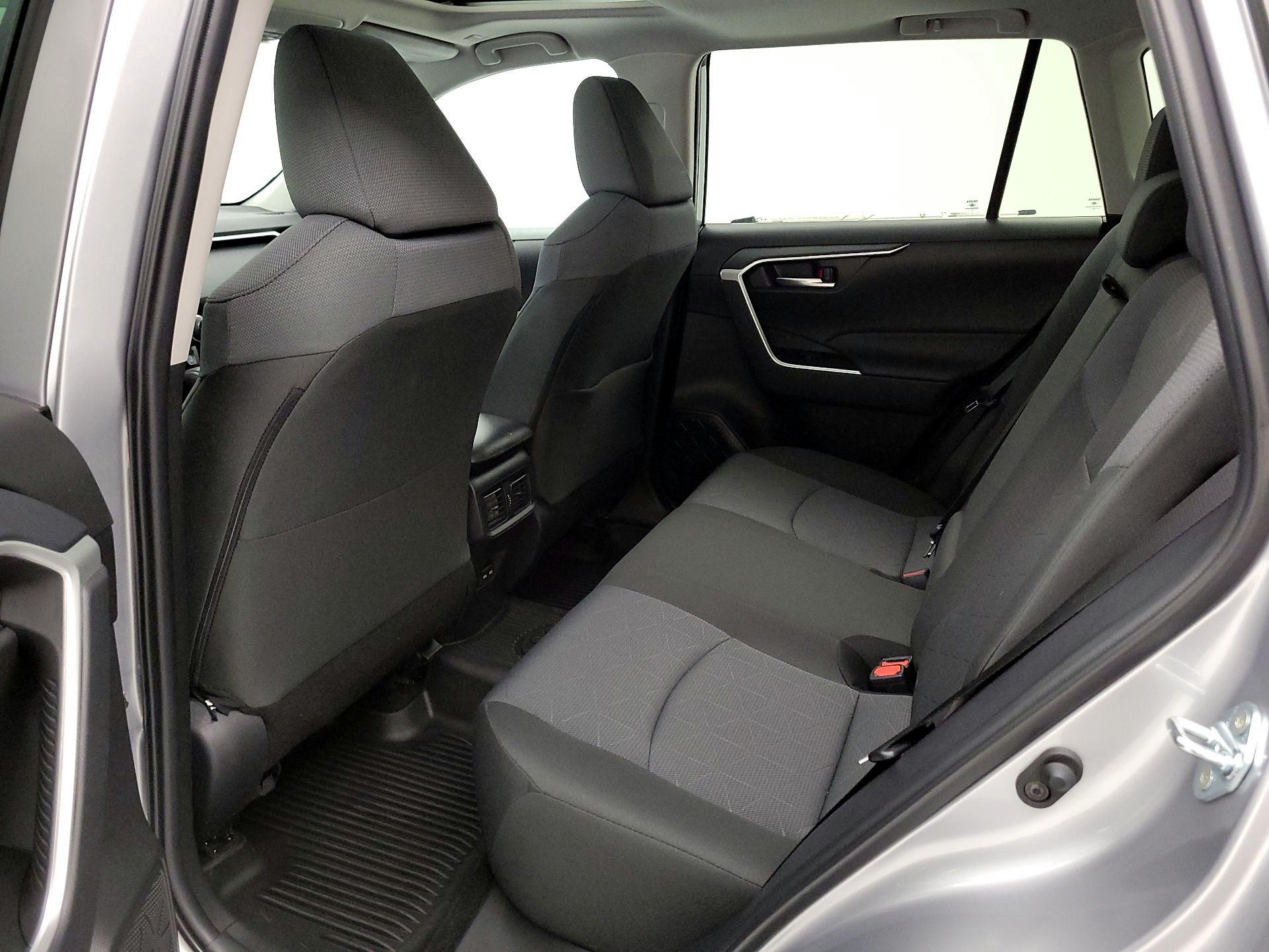 Thumbnail: 2025 Toyota RAV4 - 20