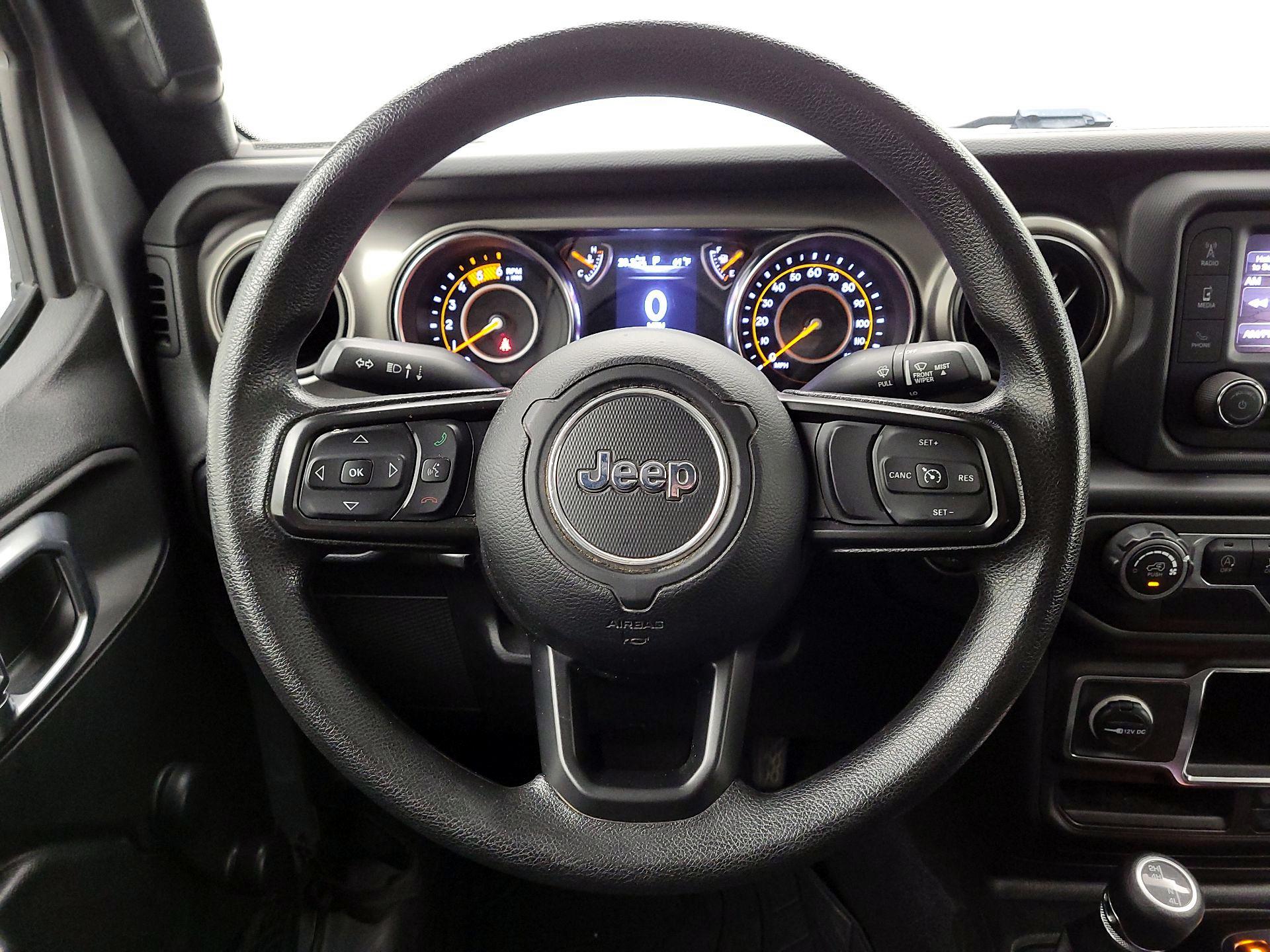 Thumbnail: 2021 Jeep Gladiator - 10