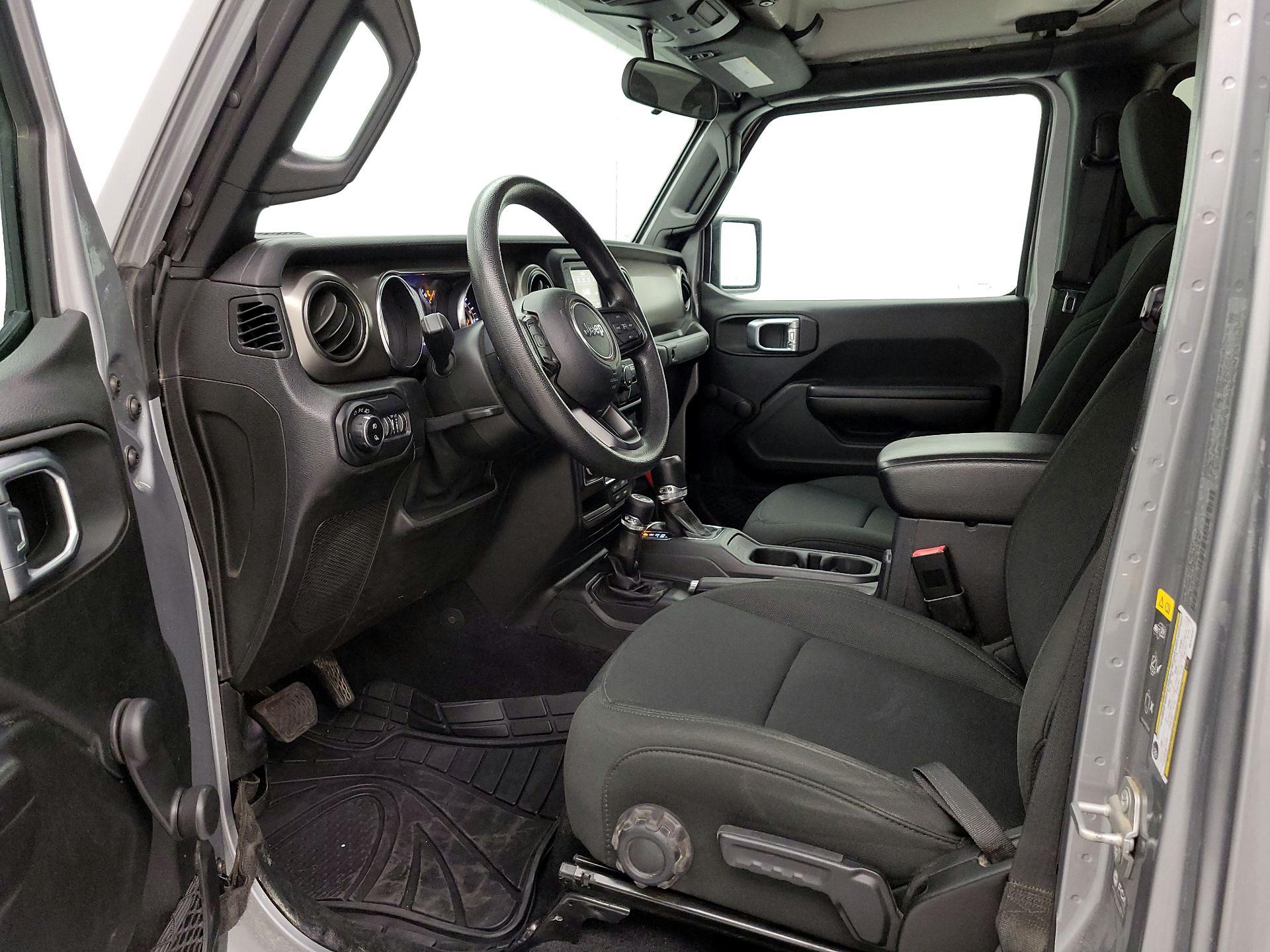 Thumbnail: 2021 Jeep Gladiator - 11
