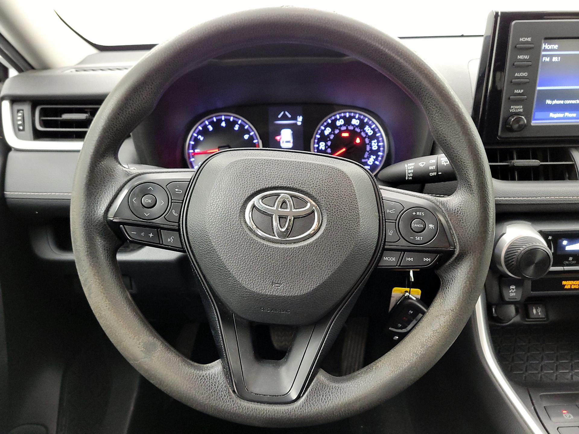 Thumbnail: 2019 Toyota RAV4 - 10