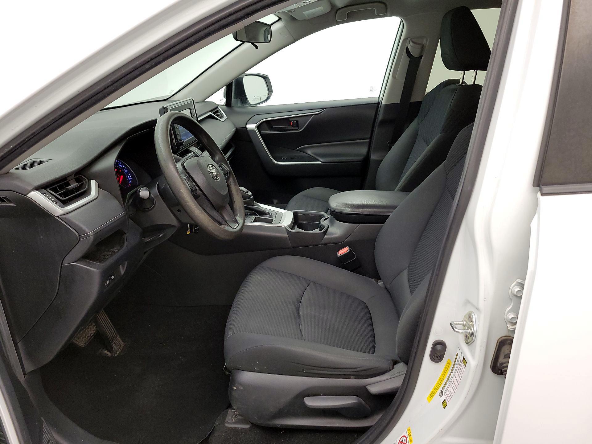Thumbnail: 2019 Toyota RAV4 - 11