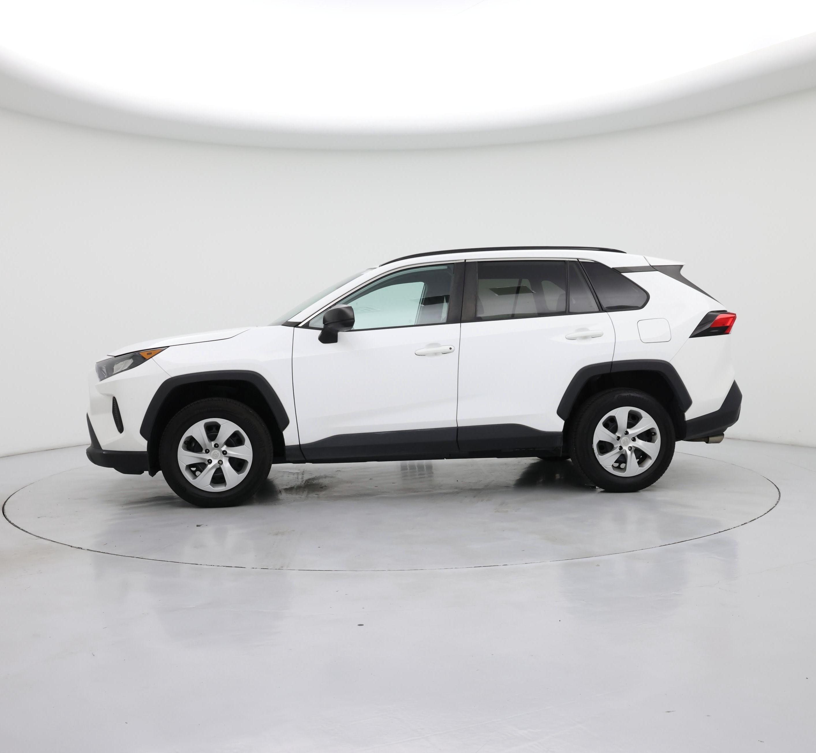 Thumbnail: 2019 Toyota RAV4 - 3