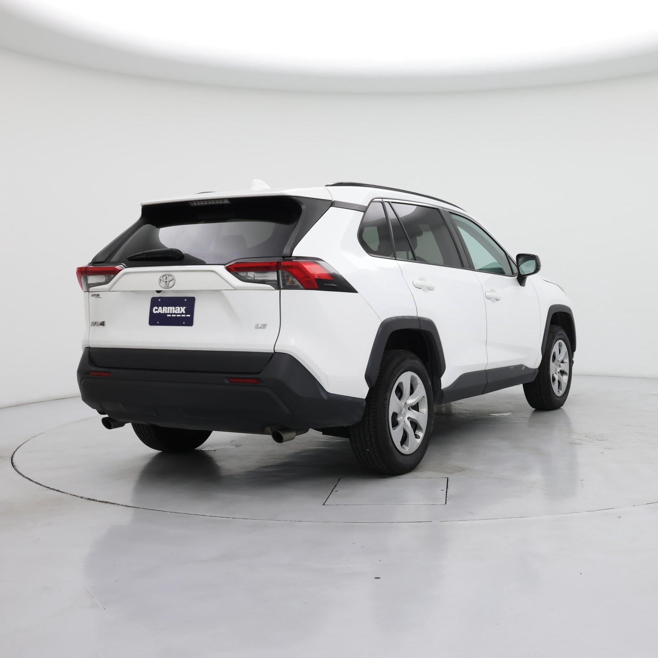 Thumbnail: 2019 Toyota RAV4 - 8