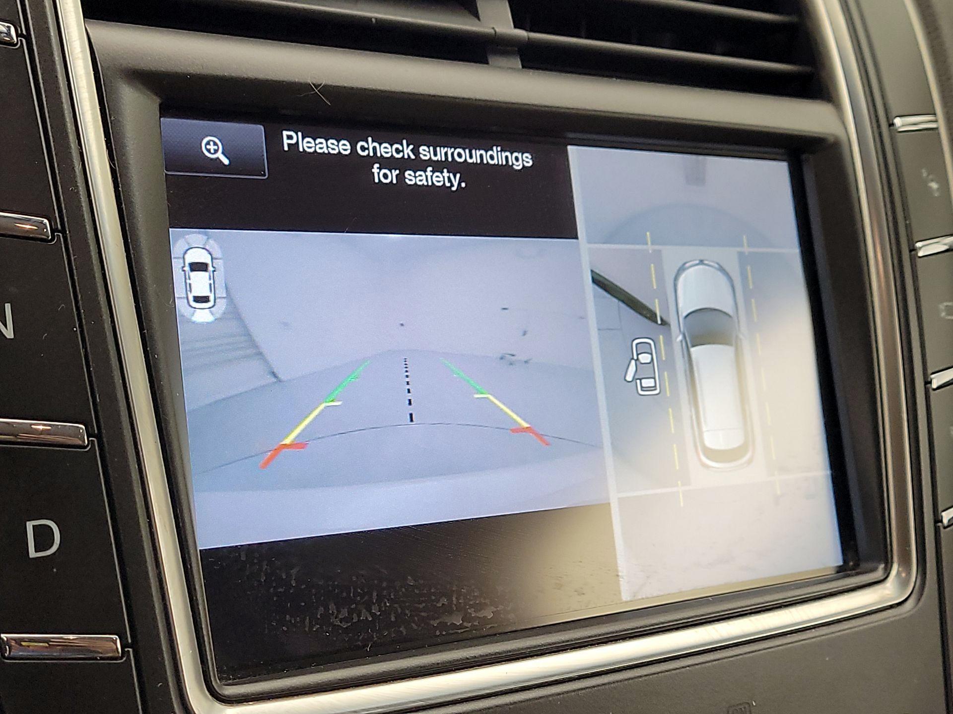 Thumbnail: 2016 Lincoln MKX - 15