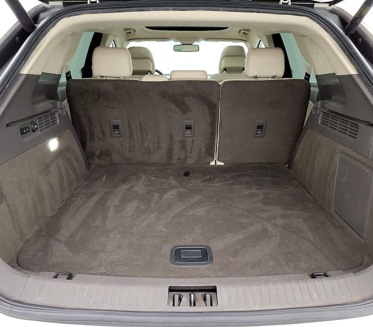 Trunk/Cargo (Seats Up)