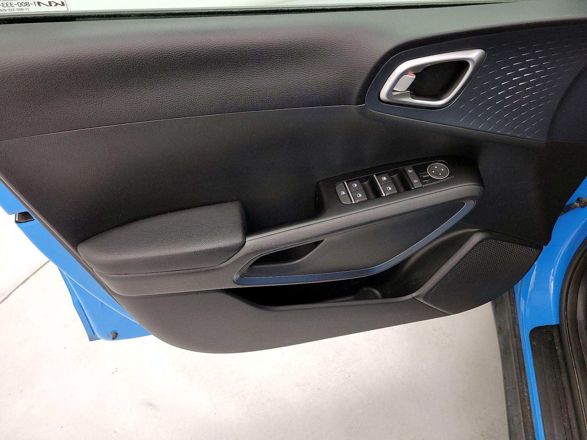 Thumbnail: 2023 Kia Soul - 12