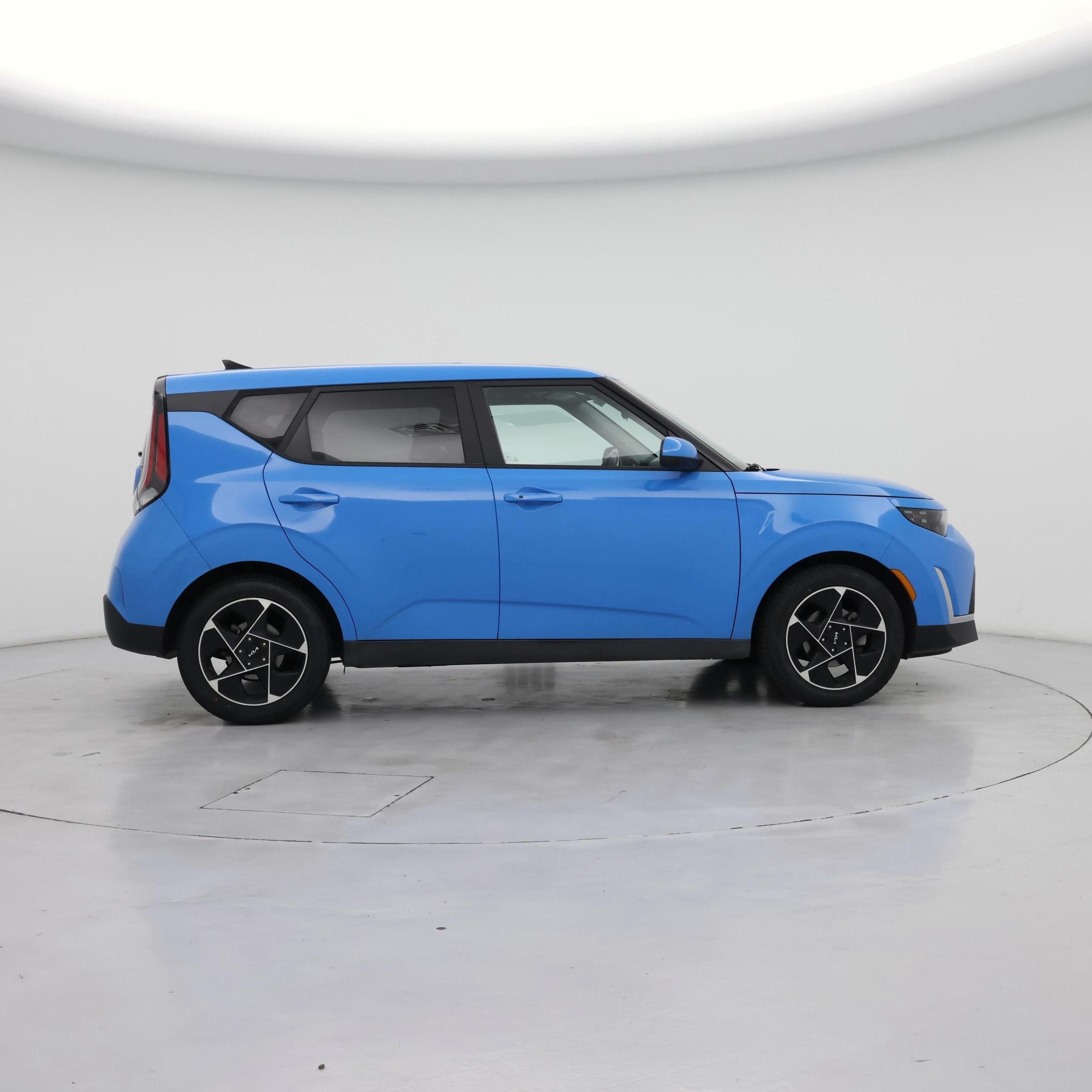 Thumbnail: 2023 Kia Soul - 7