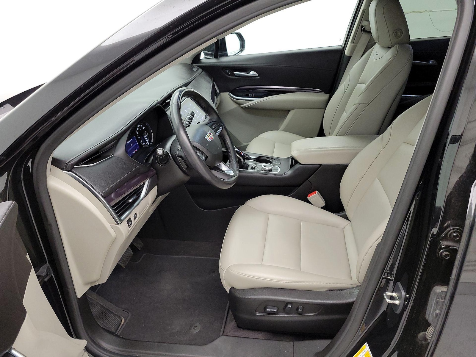 2023 Cadillac XT4 Luxury - Photo 12