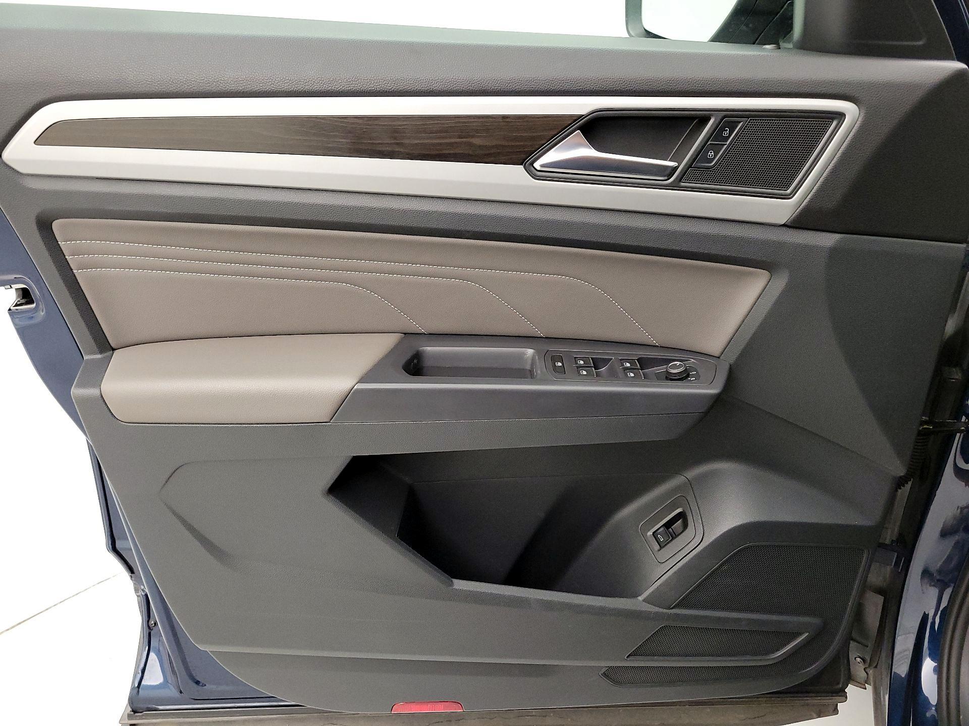 Thumbnail: 2021 Volkswagen Atlas - 12