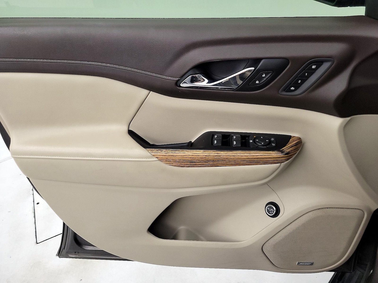 2019 GMC Acadia Denali - Photo 13