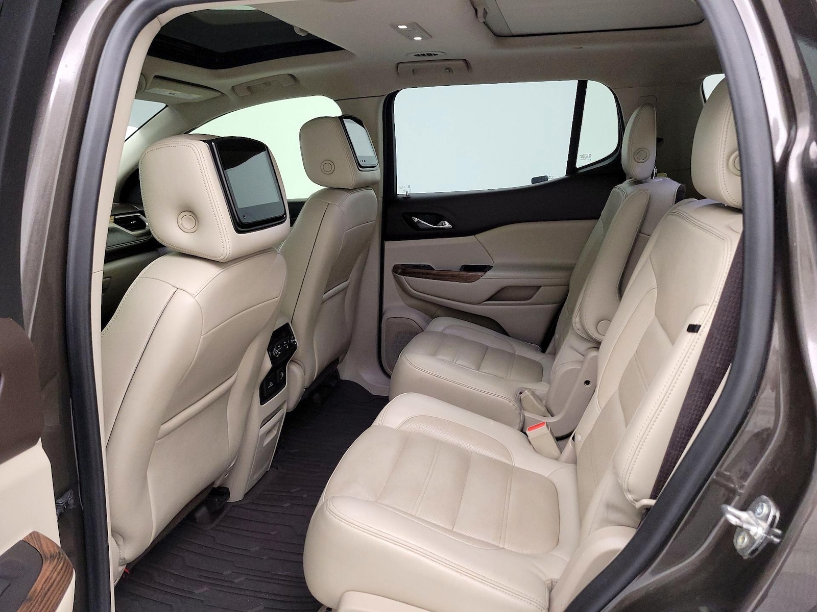 2019 GMC Acadia Denali - Photo 22