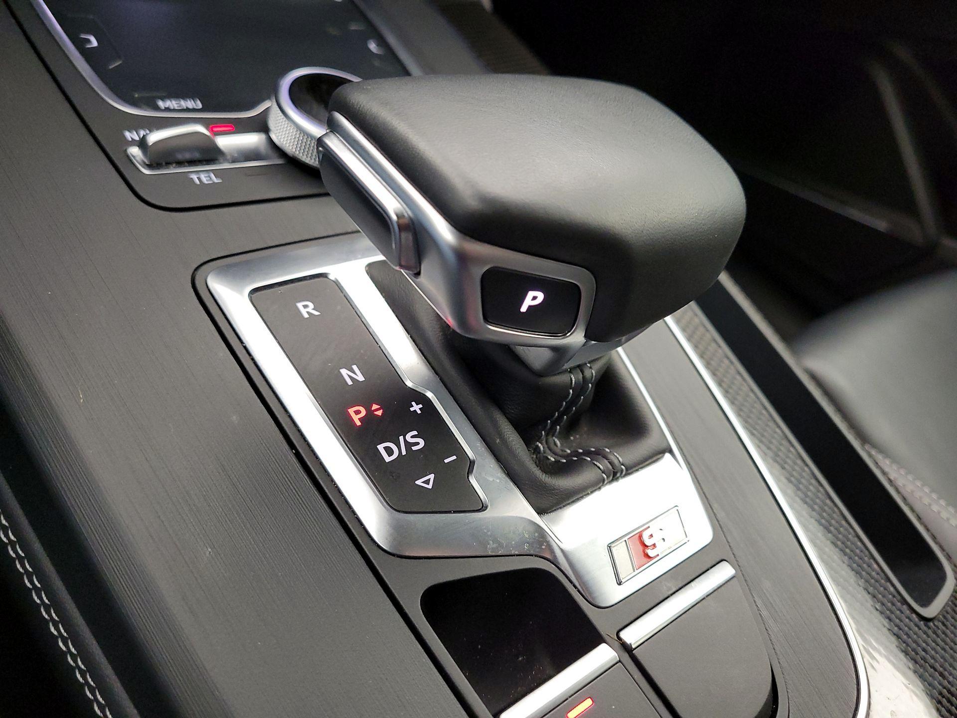 Thumbnail: 2020 Audi SQ5 - 18