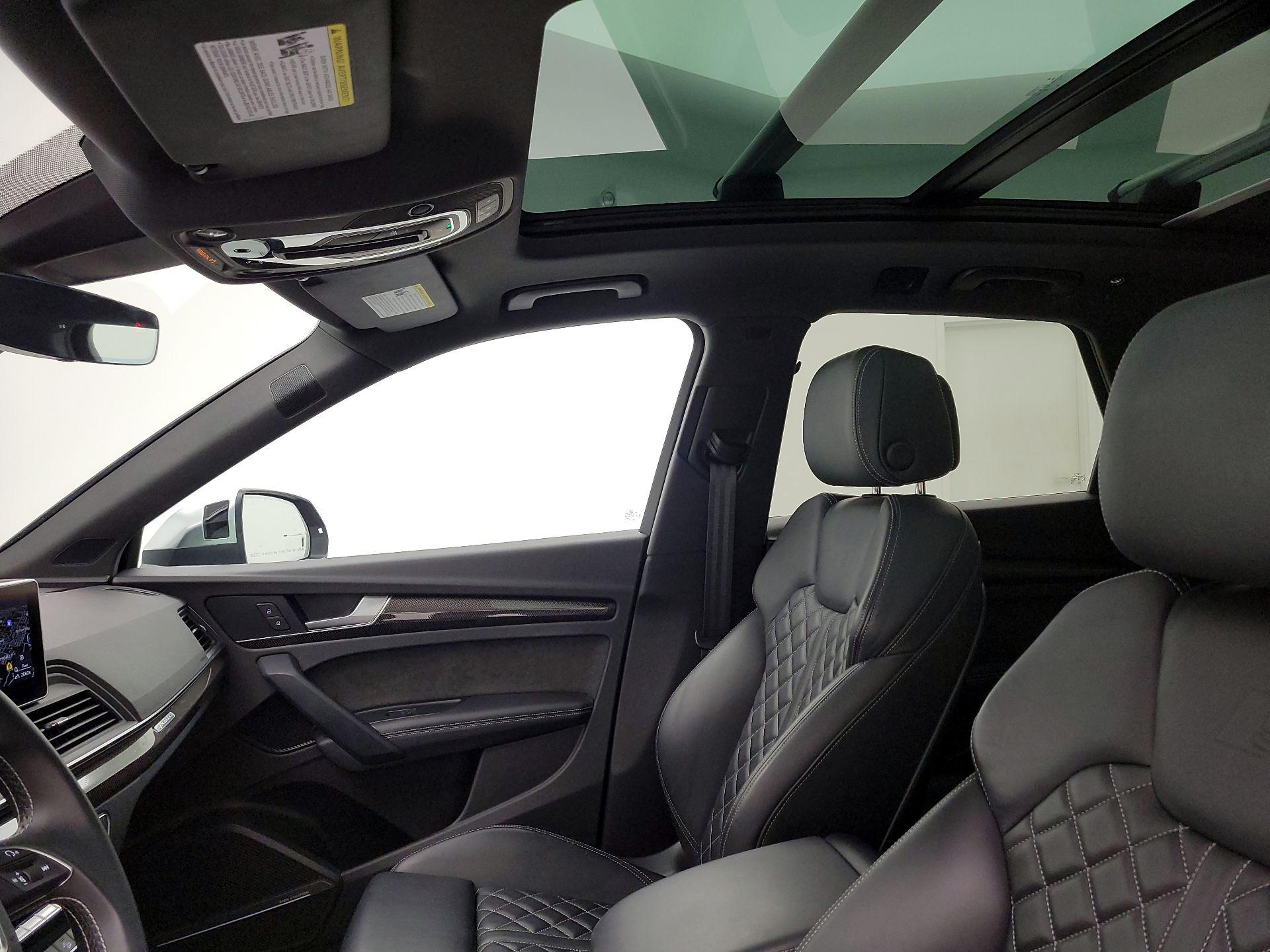 Thumbnail: 2020 Audi SQ5 - 20