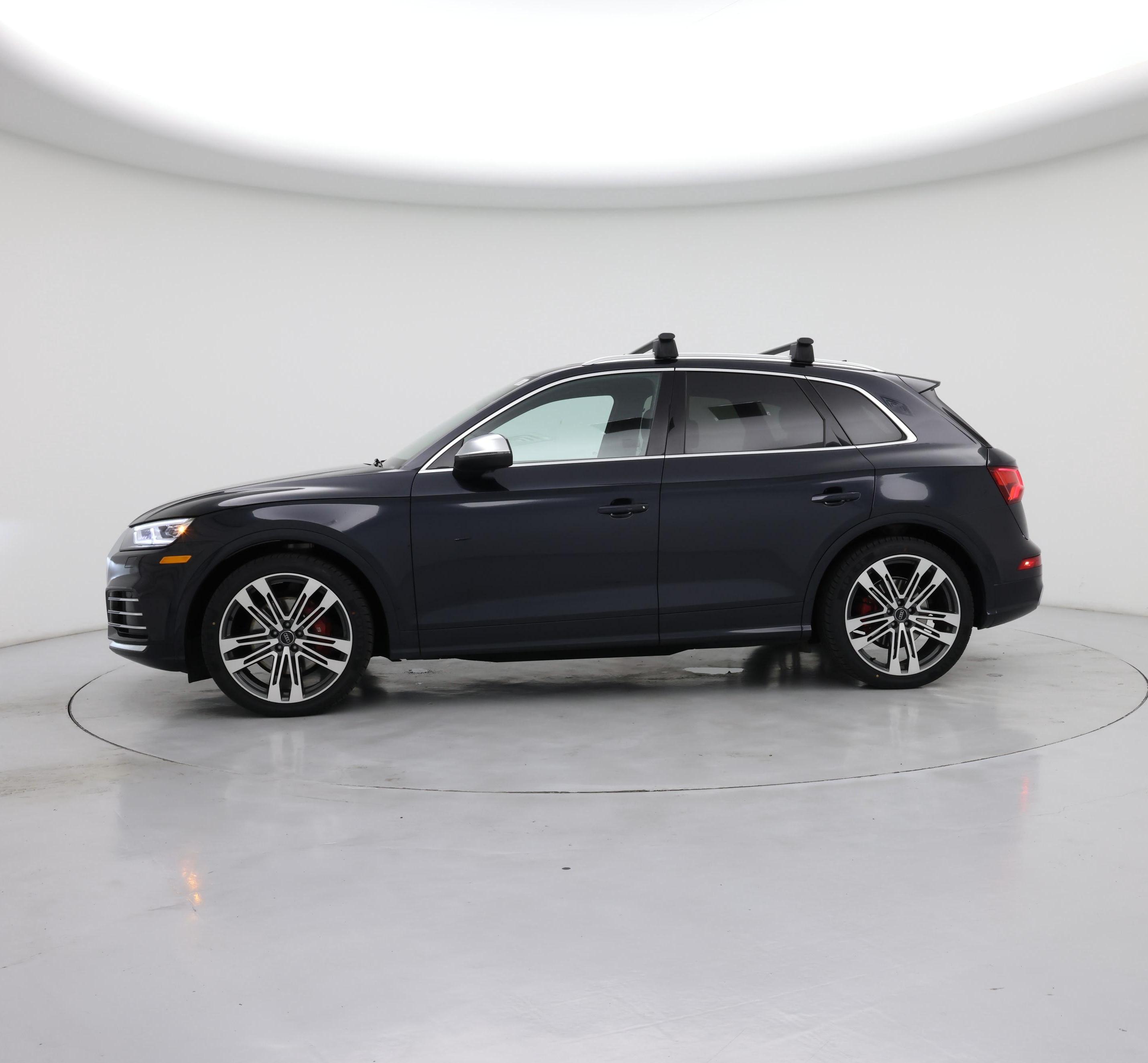 Thumbnail: 2020 Audi SQ5 - 3