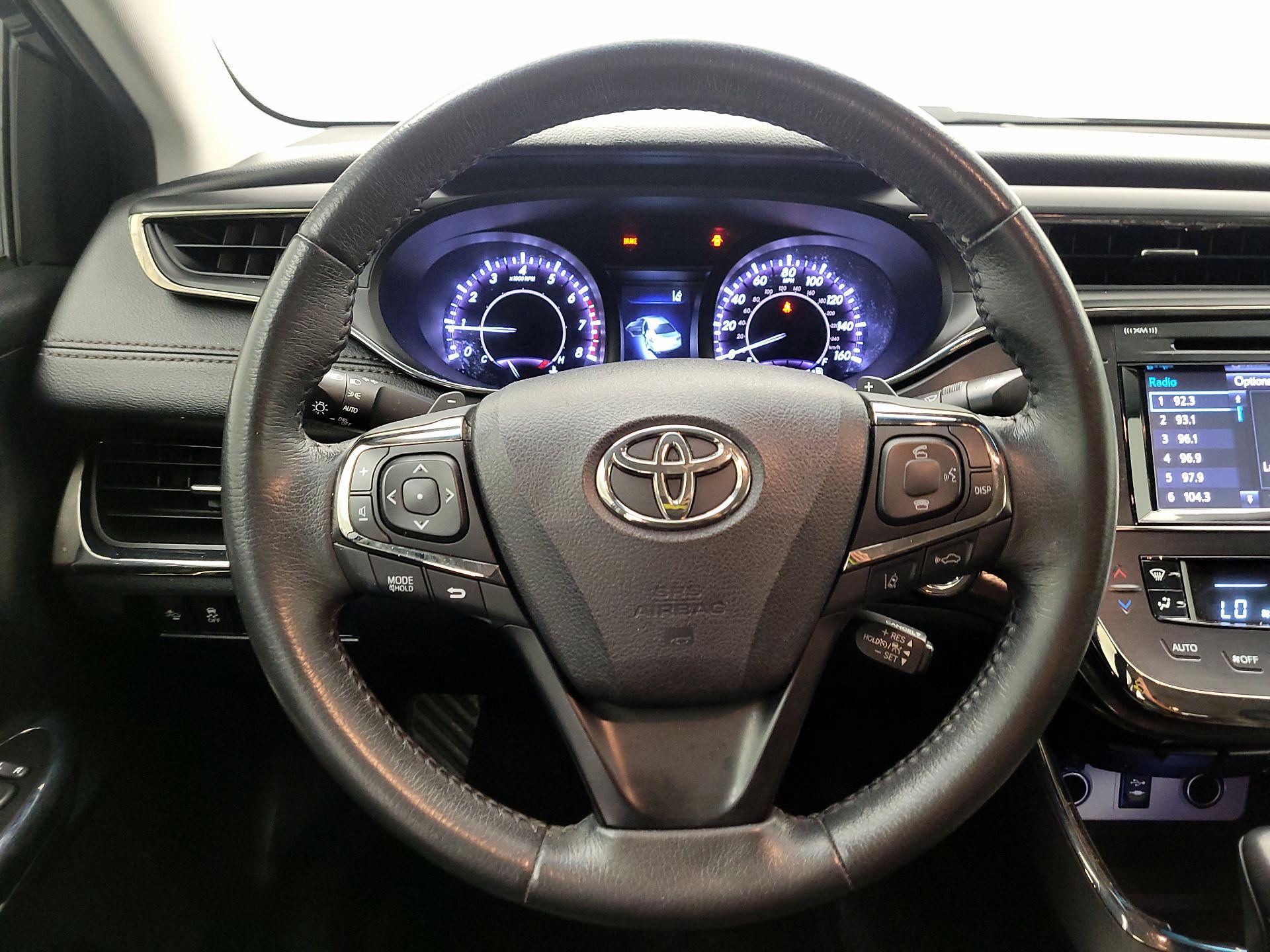 Thumbnail: 2018 Toyota Avalon - 10