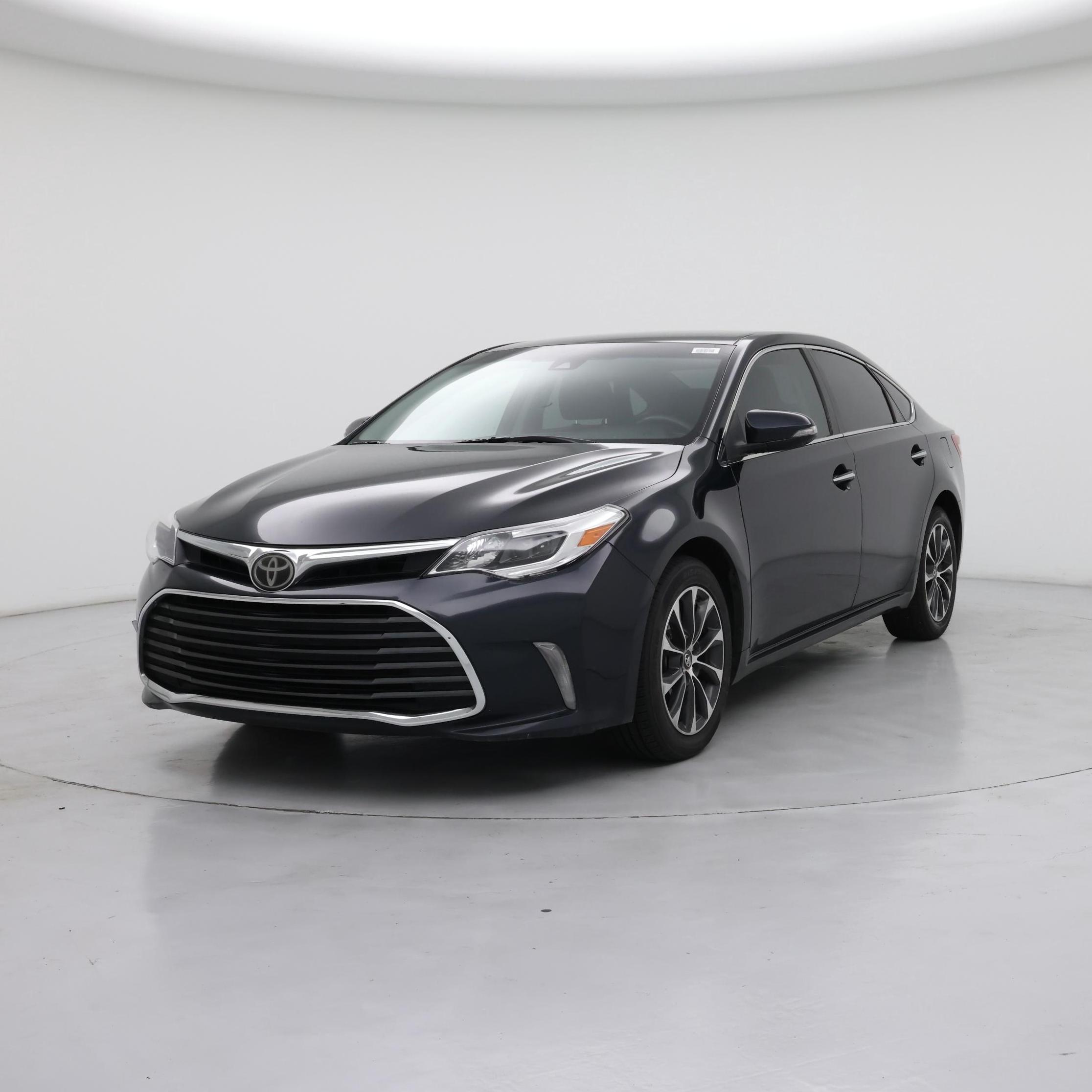 Thumbnail: 2018 Toyota Avalon - 4