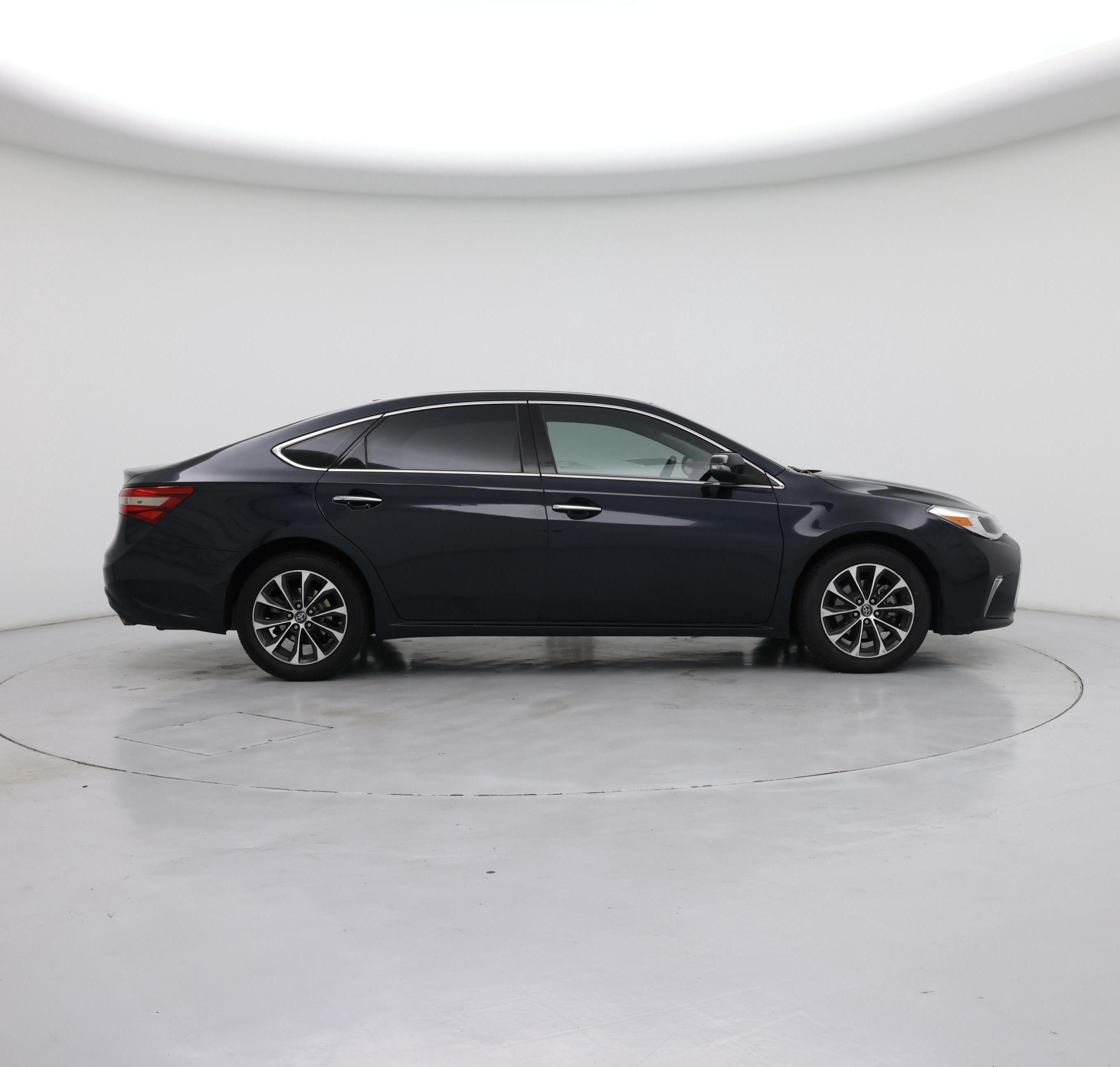 Thumbnail: 2018 Toyota Avalon - 7