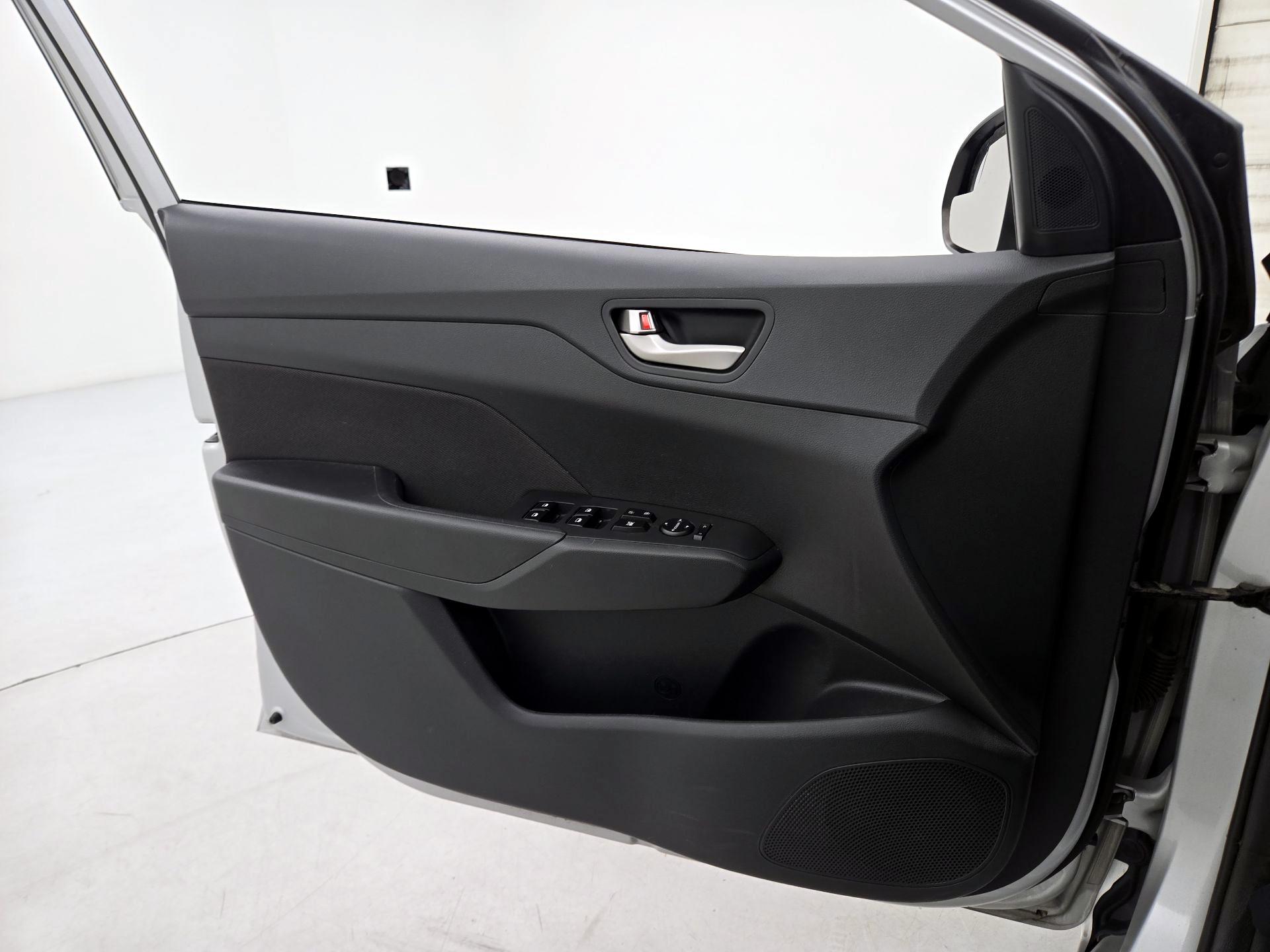 Thumbnail: 2021 Hyundai Accent - 12