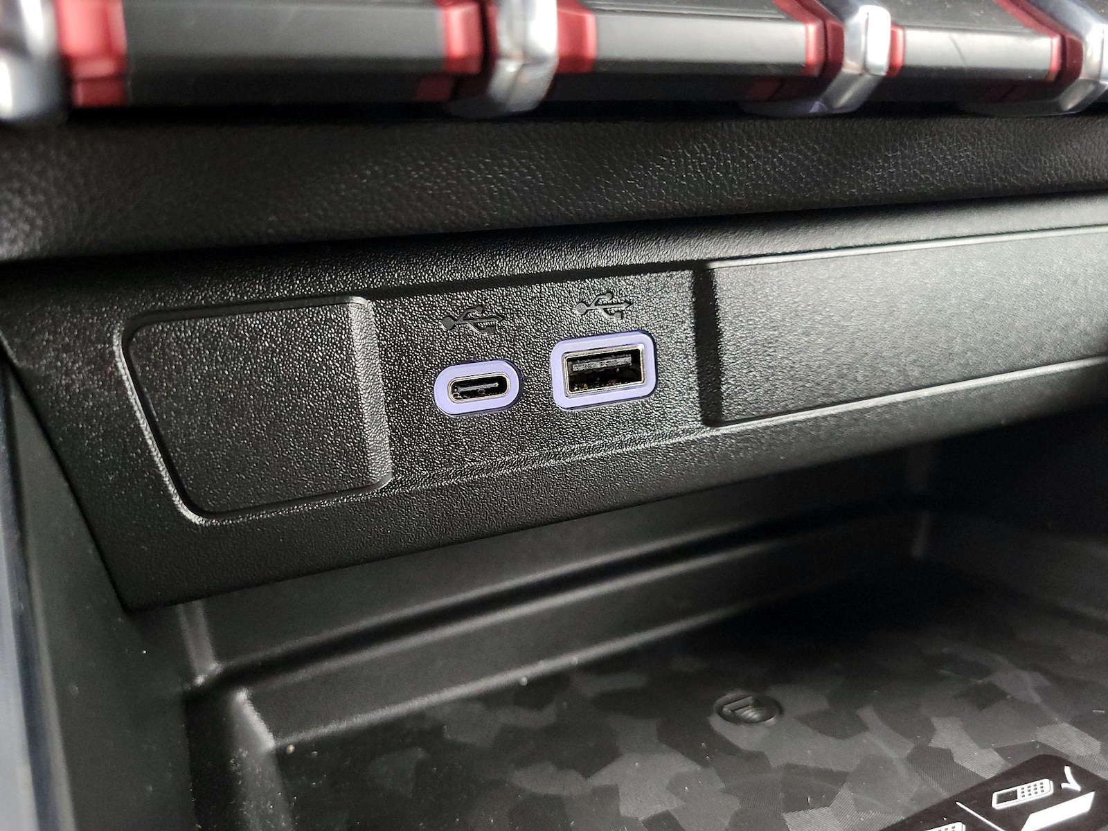 2026 GMC Canyon AT4X - Photo 19