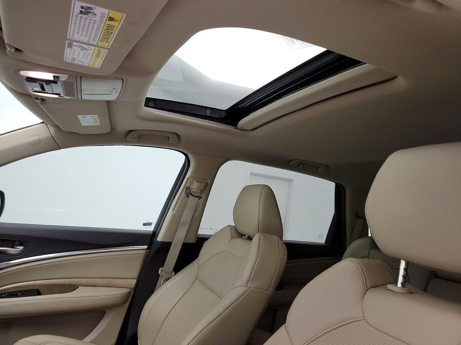 Sunroof(s) & Overhead Airbags