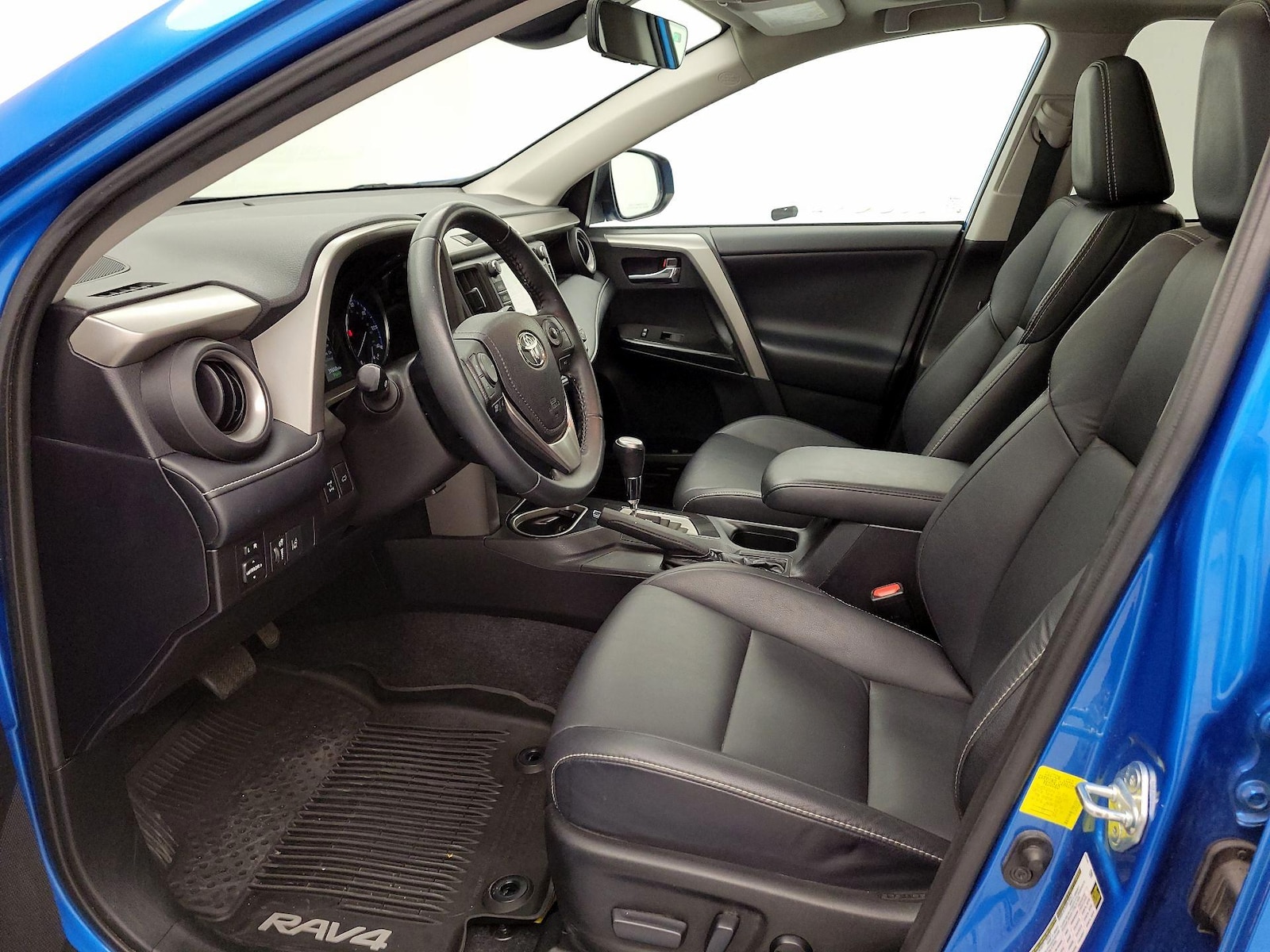 2017 Toyota RAV4 Limited - Photo 12