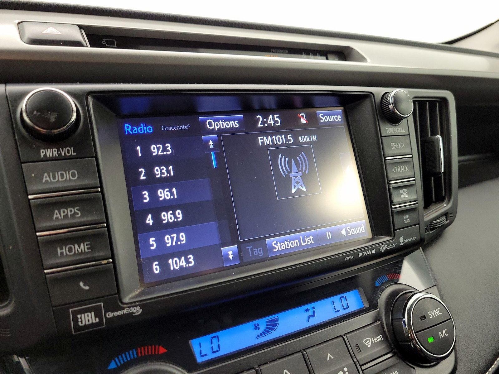 2017 Toyota RAV4 Limited - Photo 17
