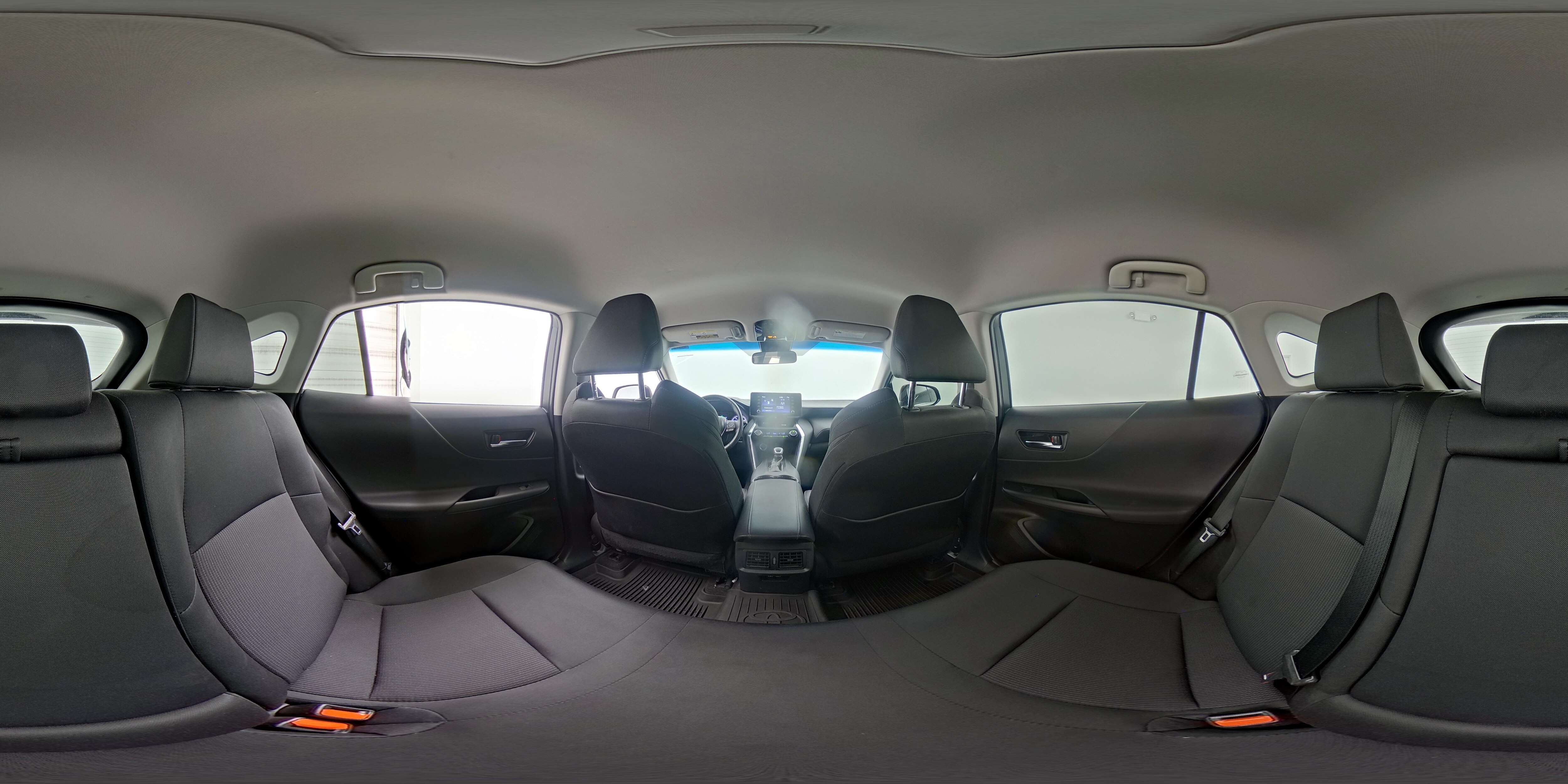 2021 Toyota Venza LE - Photo 26