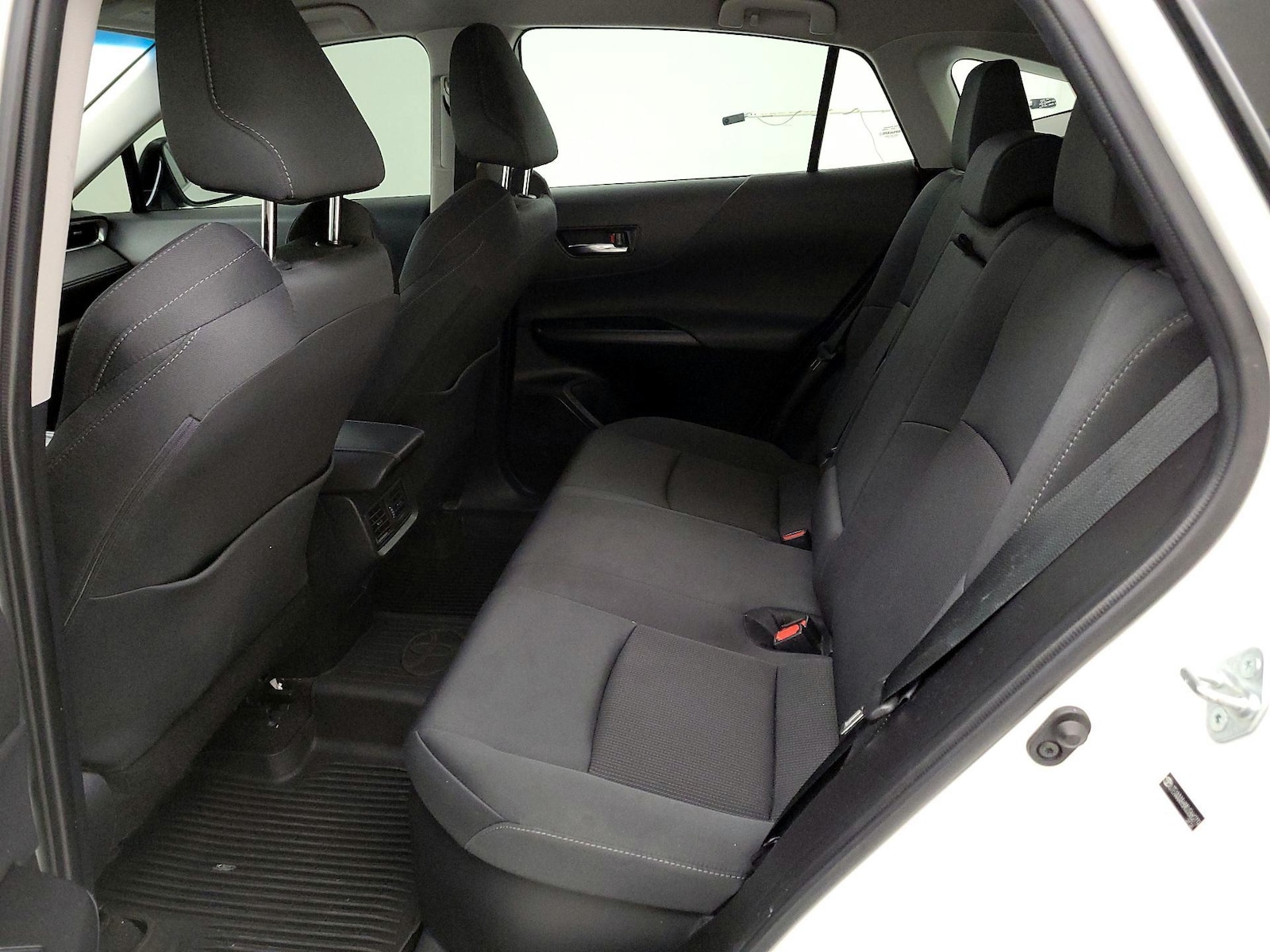 2021 Toyota Venza LE - Photo 20