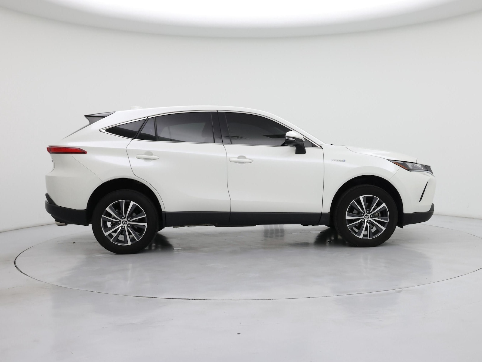 2021 Toyota Venza LE - Photo 8