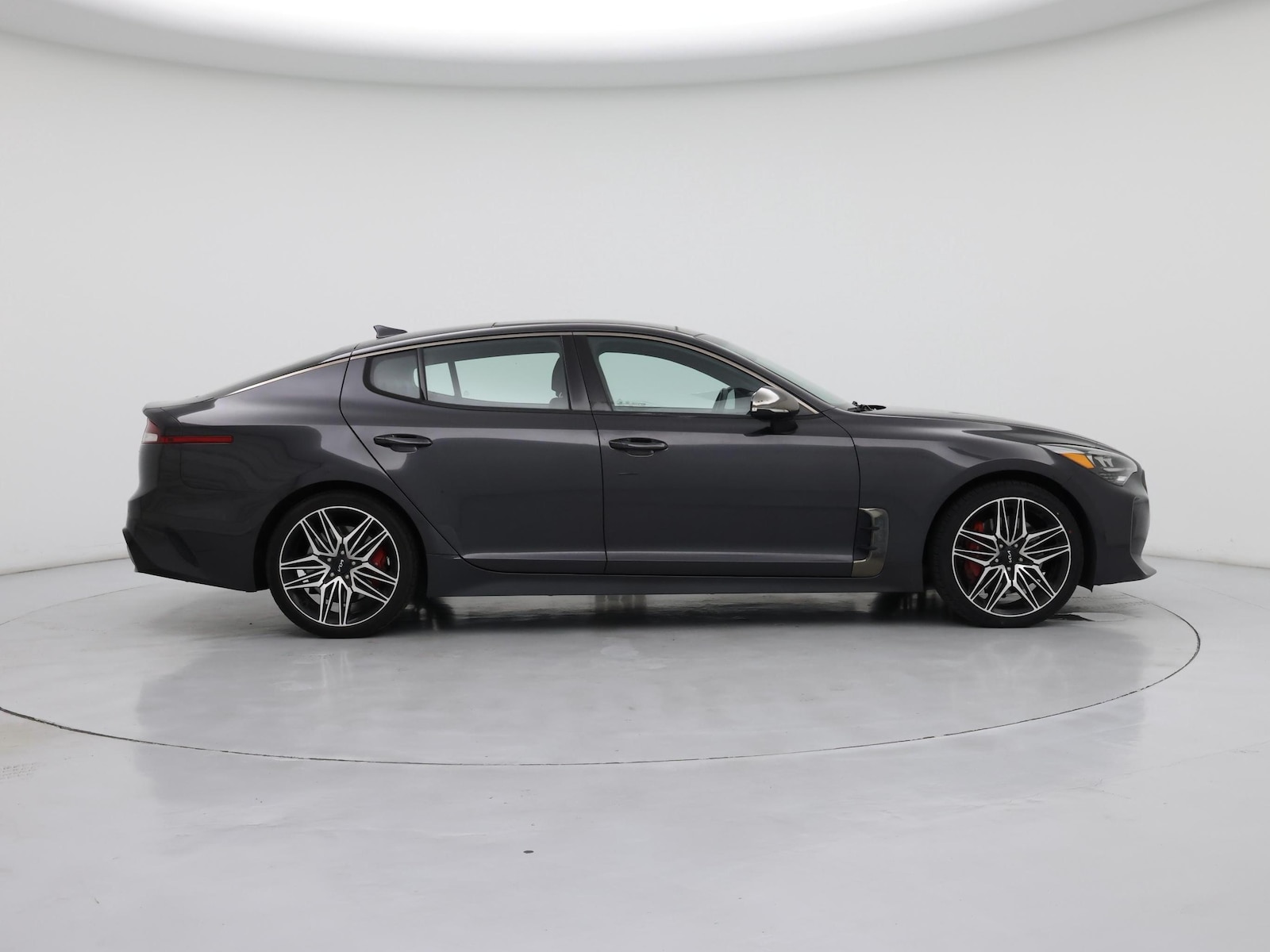 2022 Kia Stinger GT1 - Photo 8