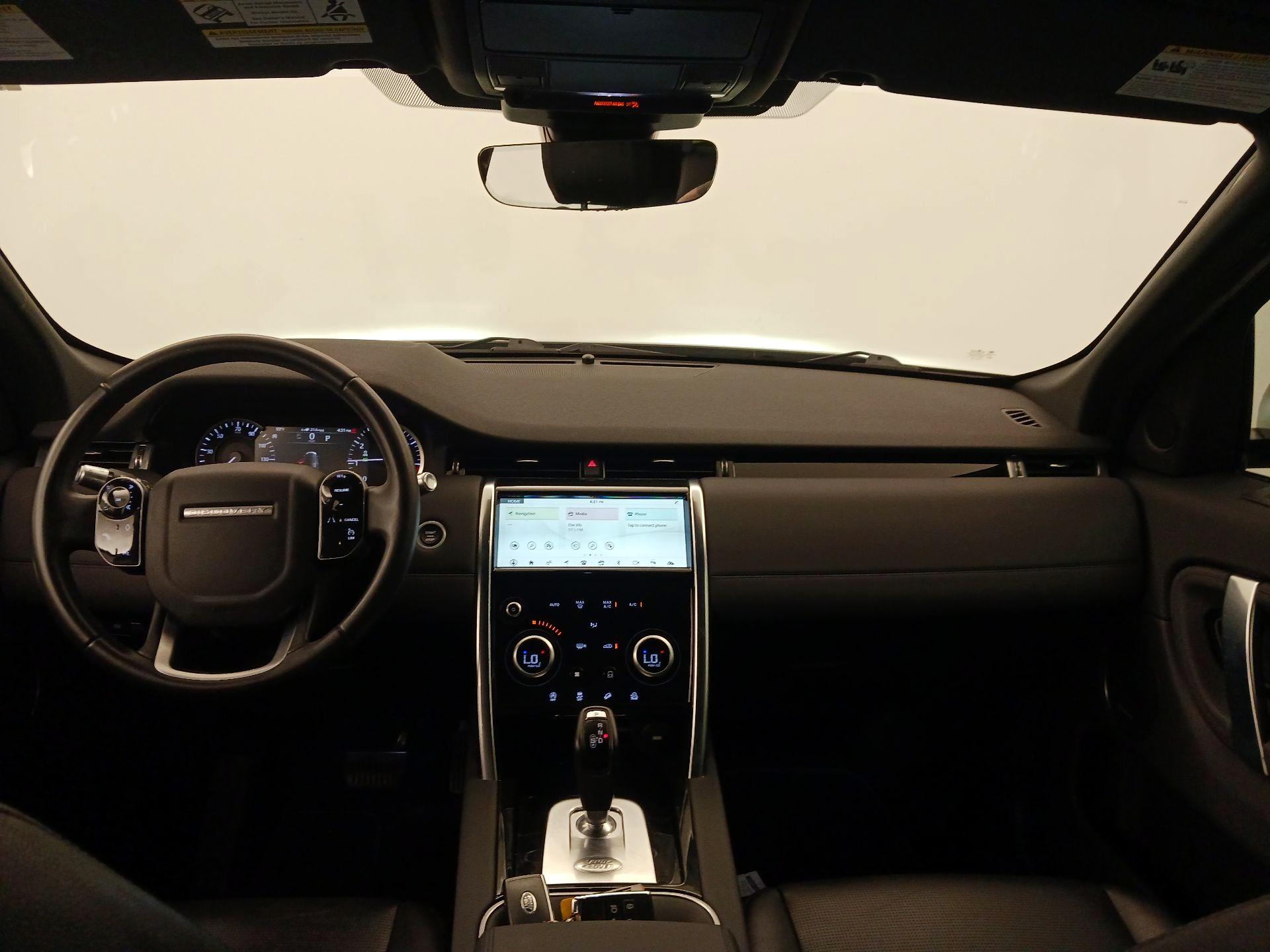Thumbnail: 2020 Land Rover Discovery Sport - 9