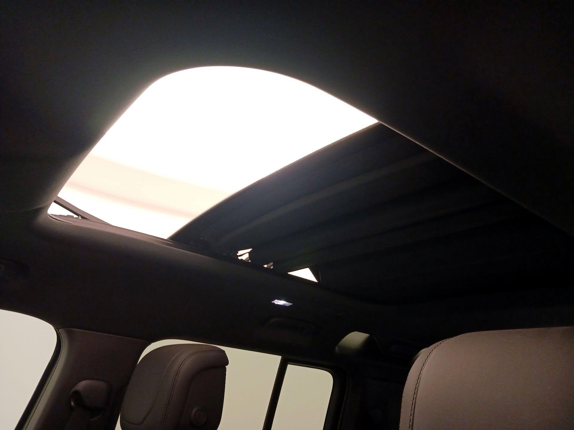 Thumbnail: 2023 Land Rover Defender - 20