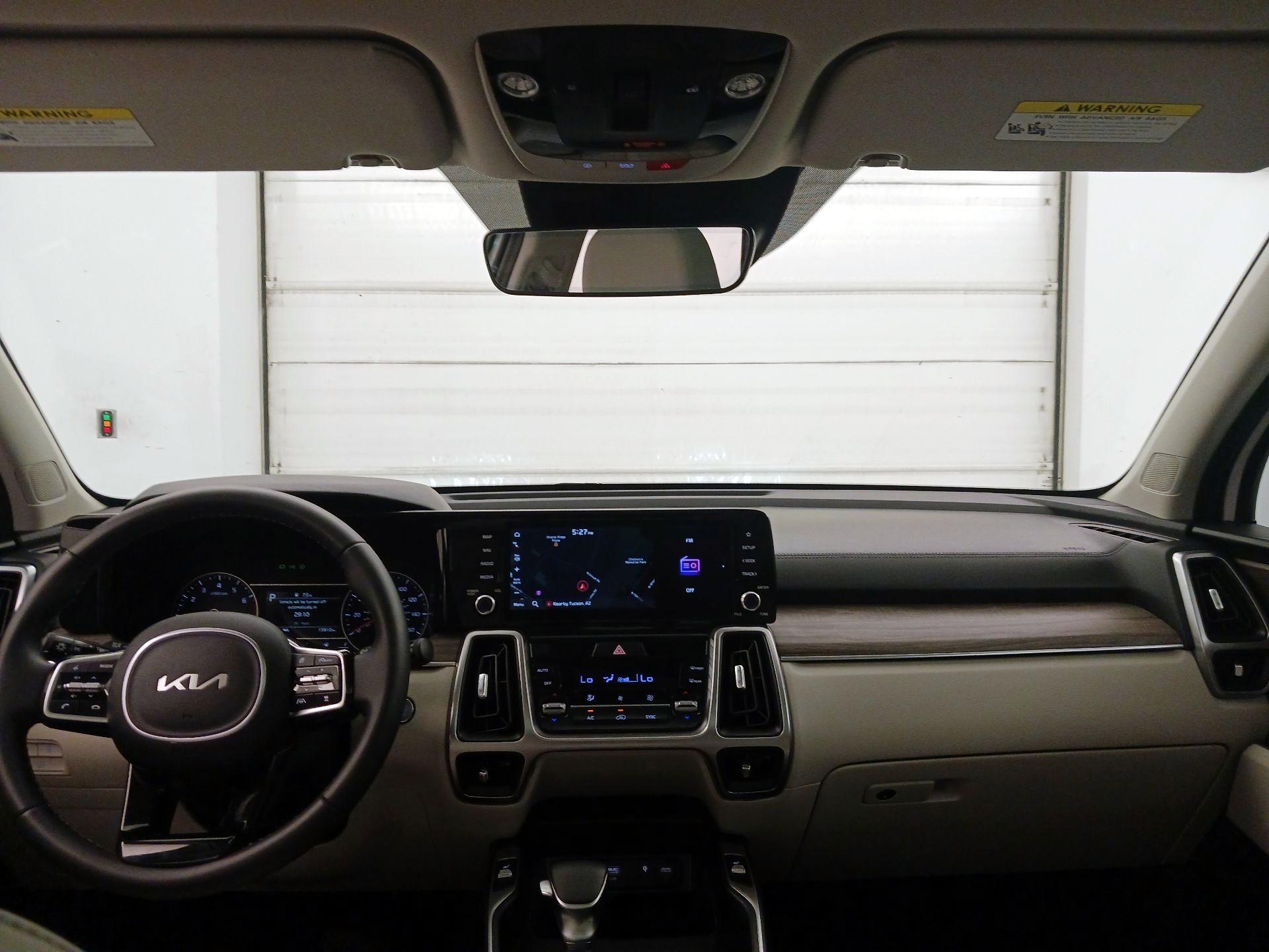 Thumbnail: 2023 Kia Sorento - 9