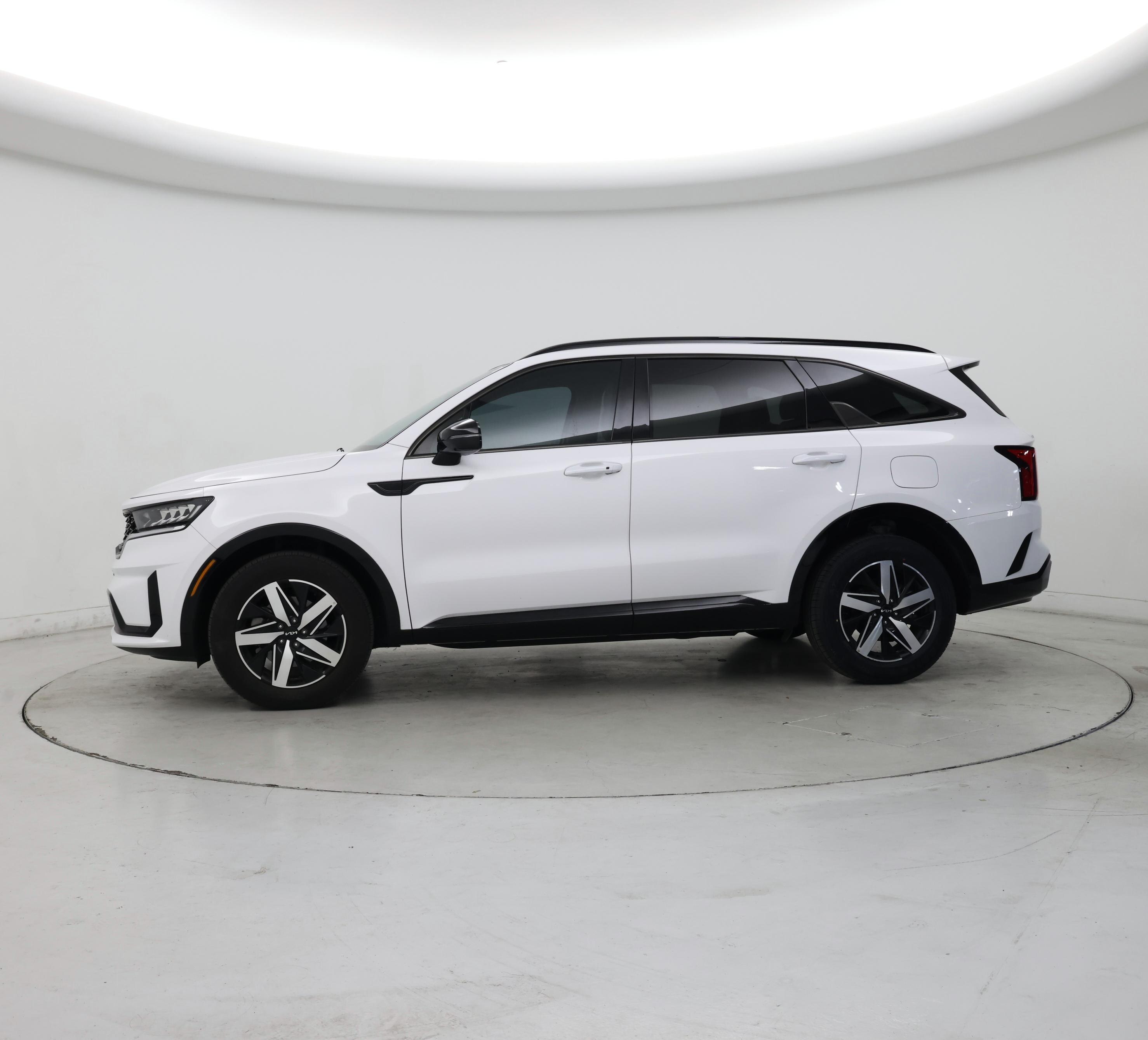 Thumbnail: 2023 Kia Sorento - 3