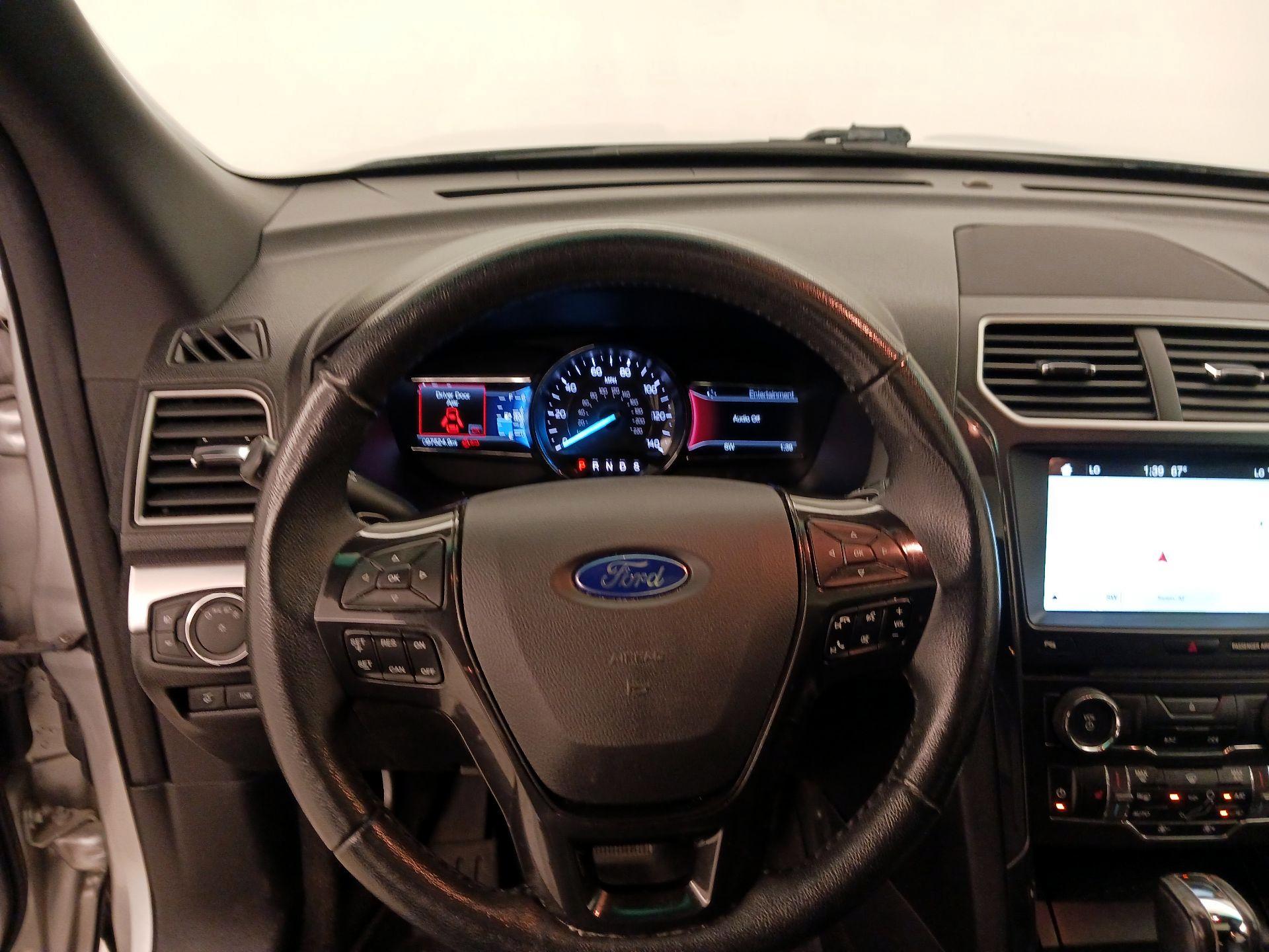 Thumbnail: 2017 Ford Explorer - 10