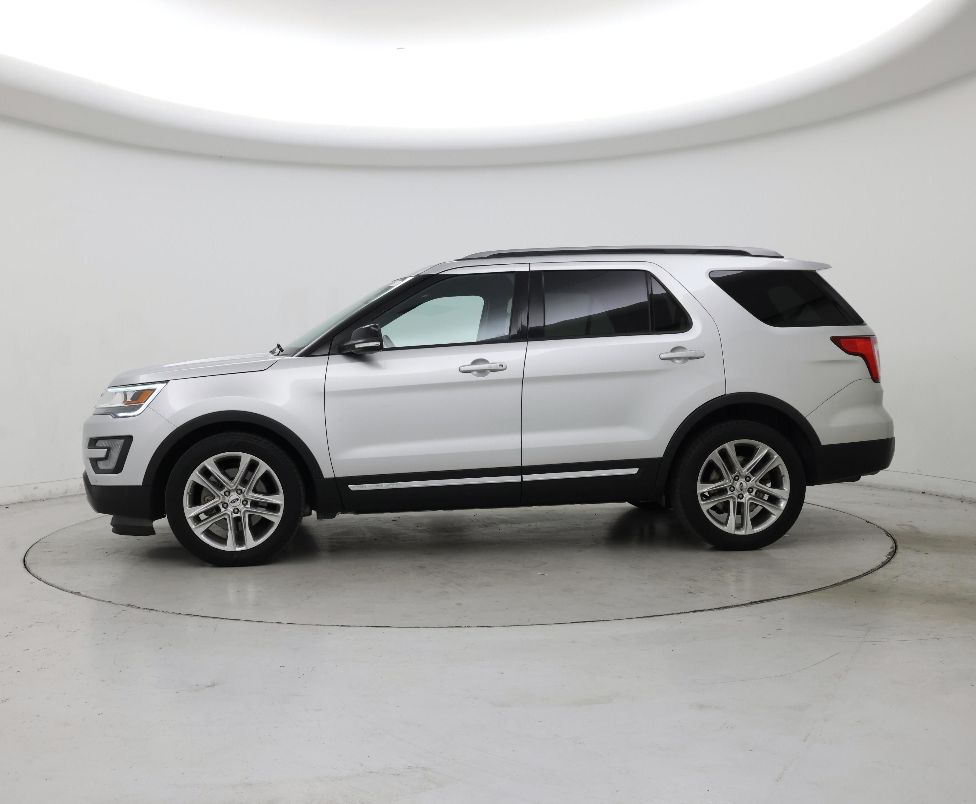 Thumbnail: 2017 Ford Explorer - 3