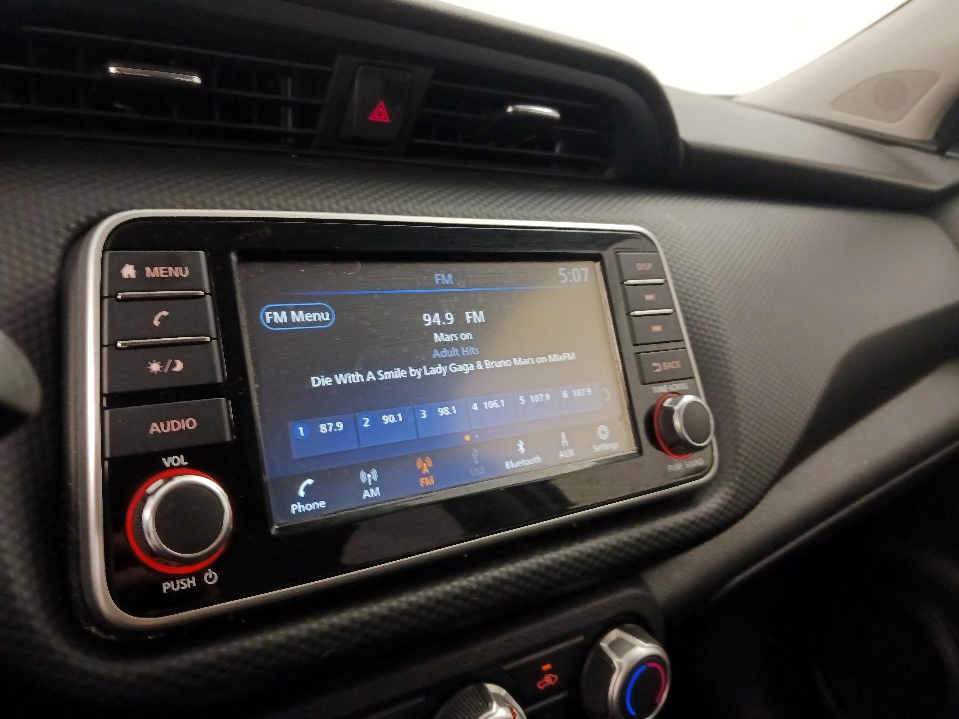 Thumbnail: 2023 Nissan Kicks - 15