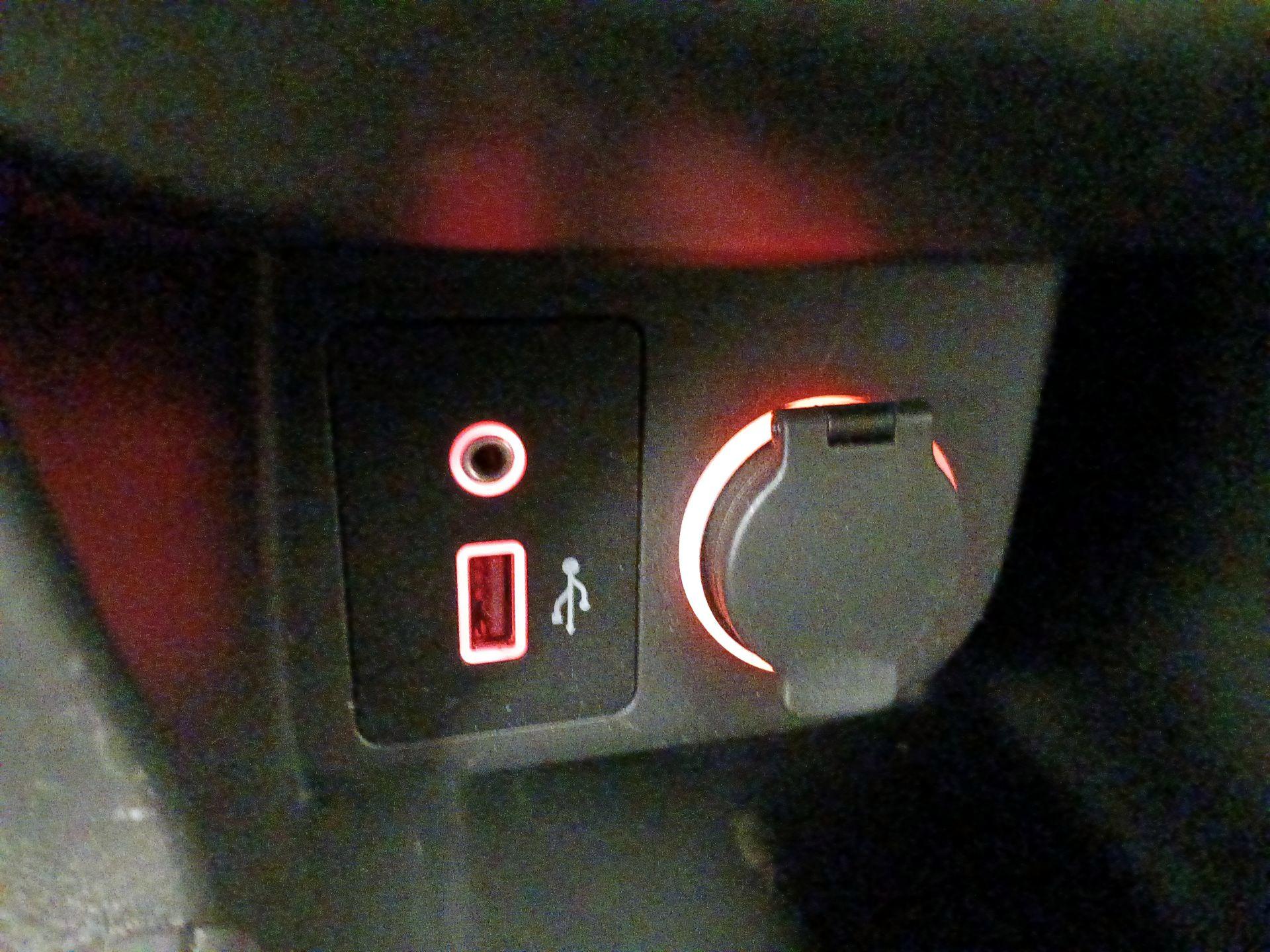 Thumbnail: 2023 Nissan Kicks - 18