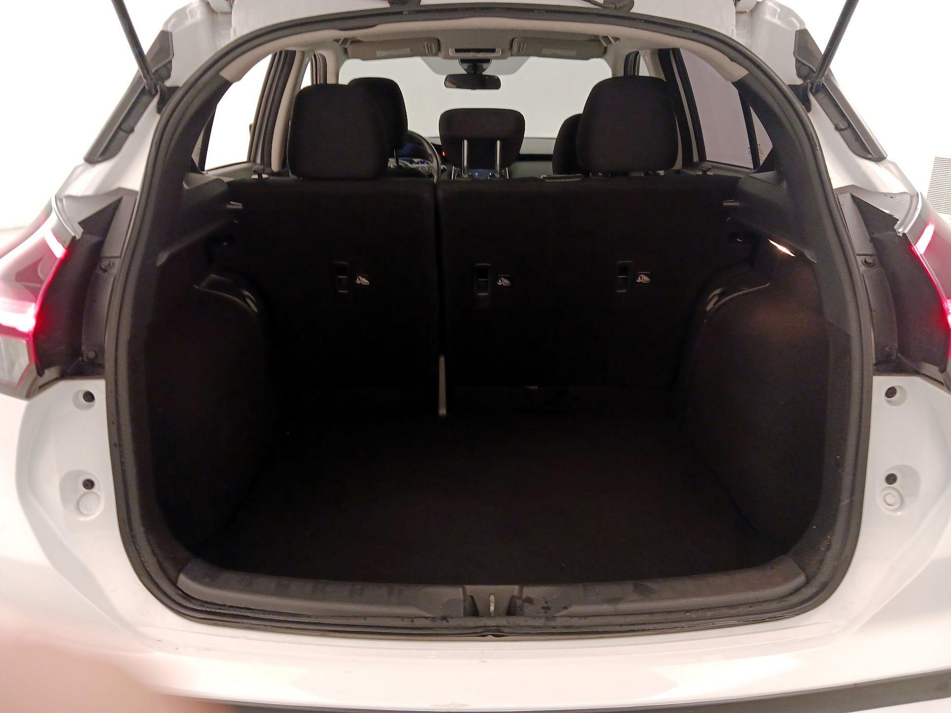 Thumbnail: 2023 Nissan Kicks - 20