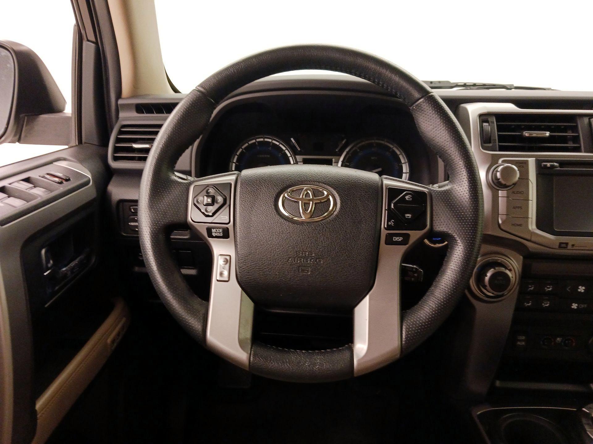 Thumbnail: 2017 Toyota 4Runner - 10