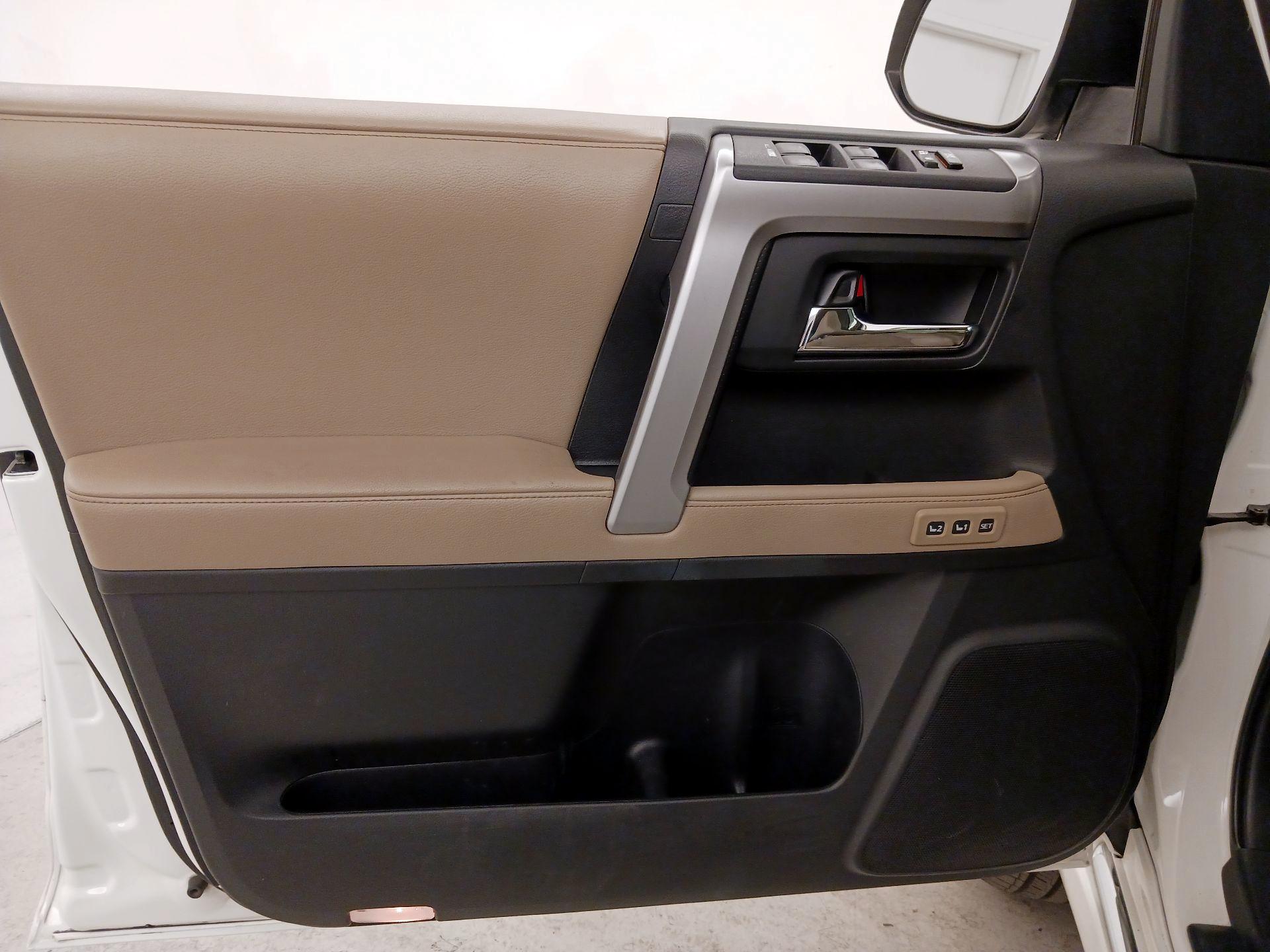 Thumbnail: 2017 Toyota 4Runner - 12