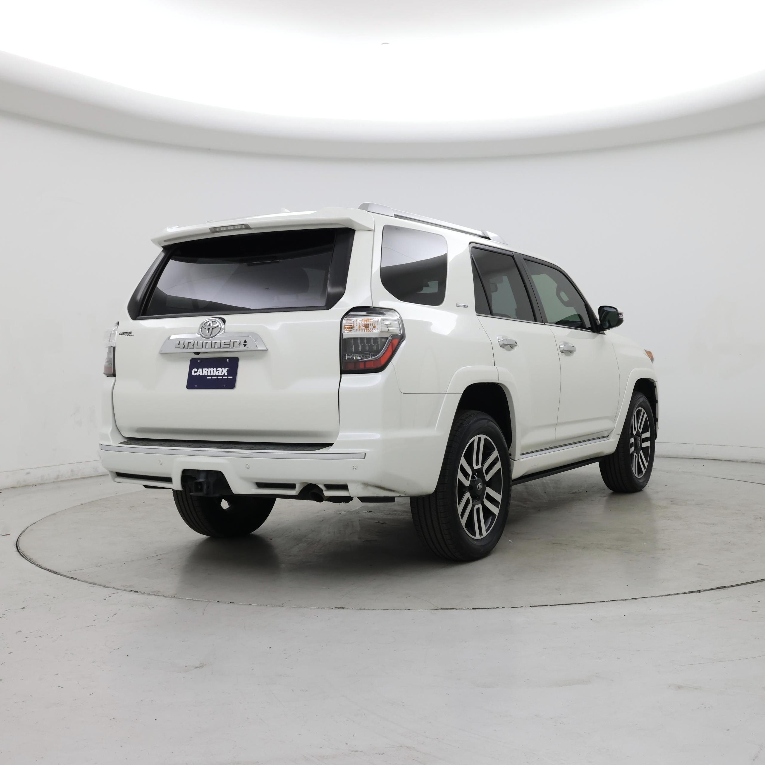 Thumbnail: 2017 Toyota 4Runner - 8