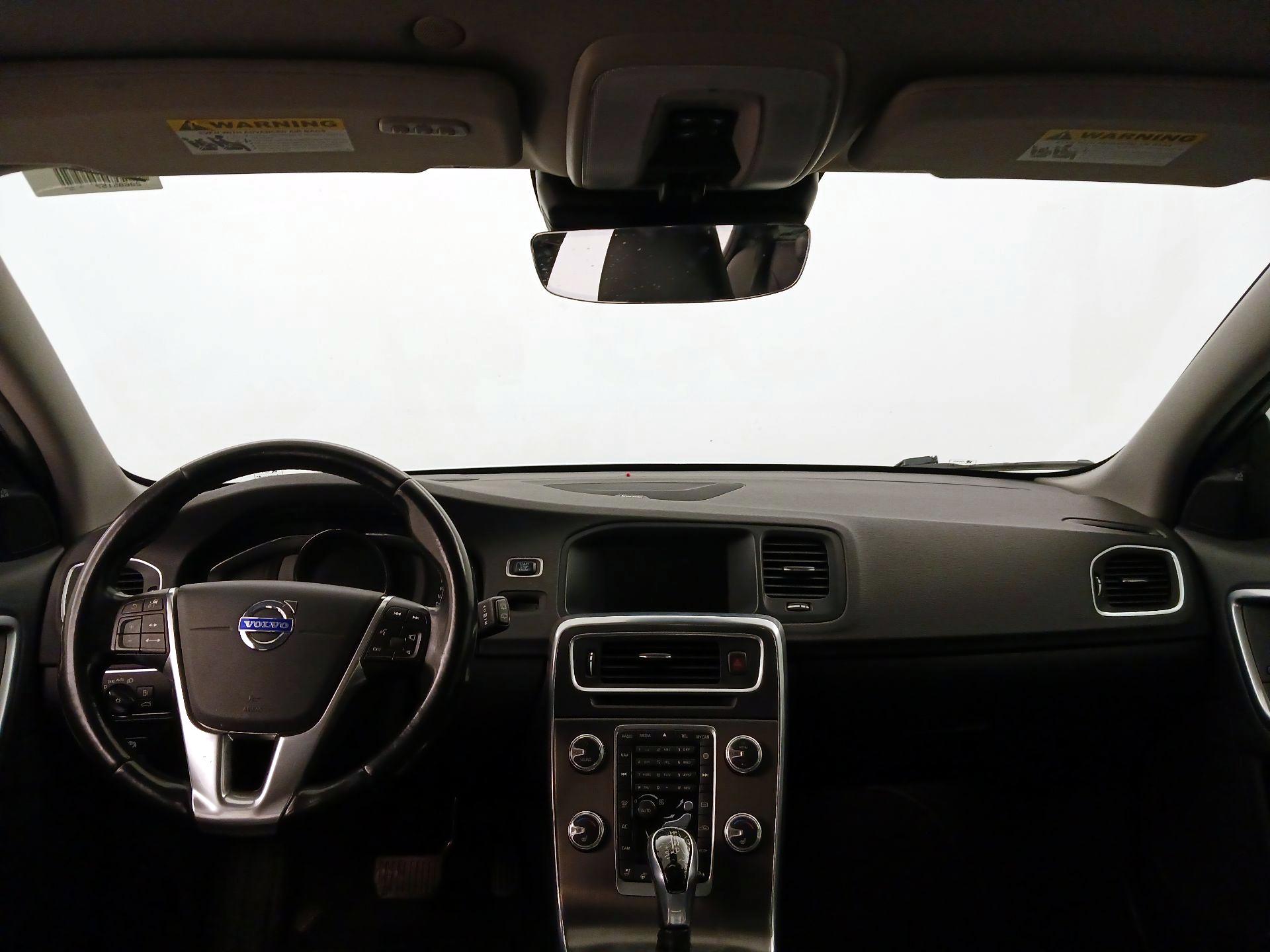 Thumbnail: 2015 Volvo V60 - 9