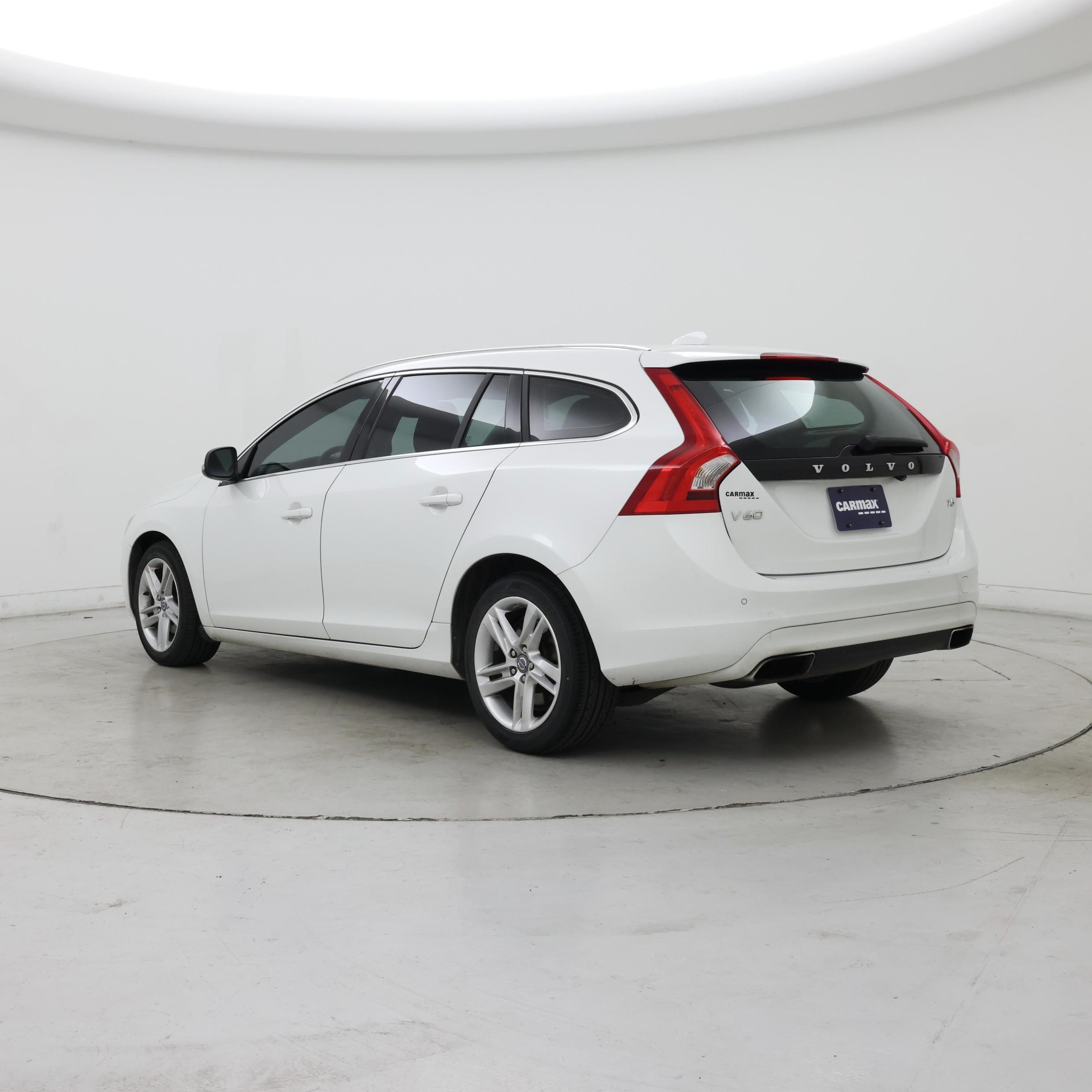 Thumbnail: 2015 Volvo V60 - 2