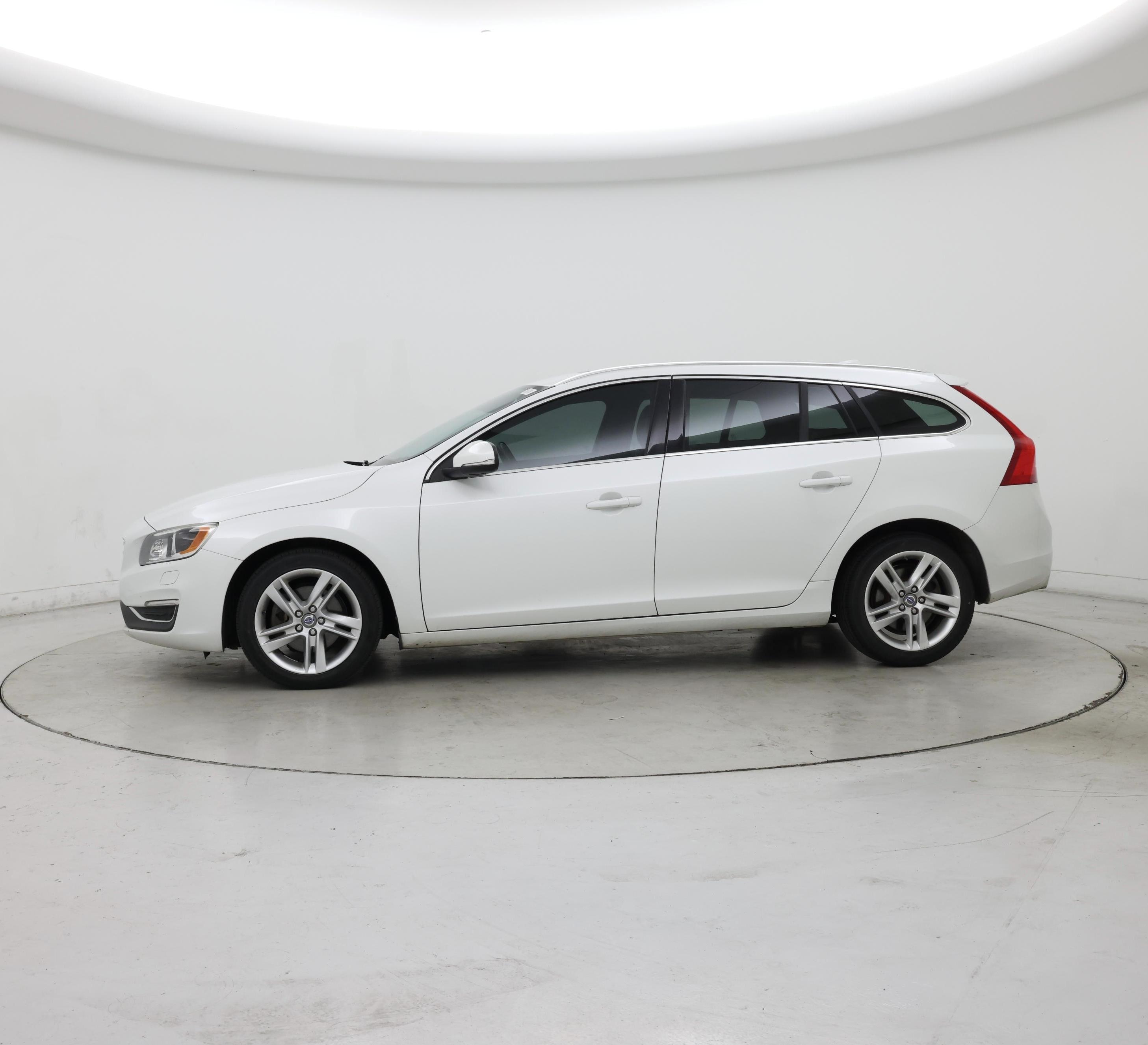 Thumbnail: 2015 Volvo V60 - 3