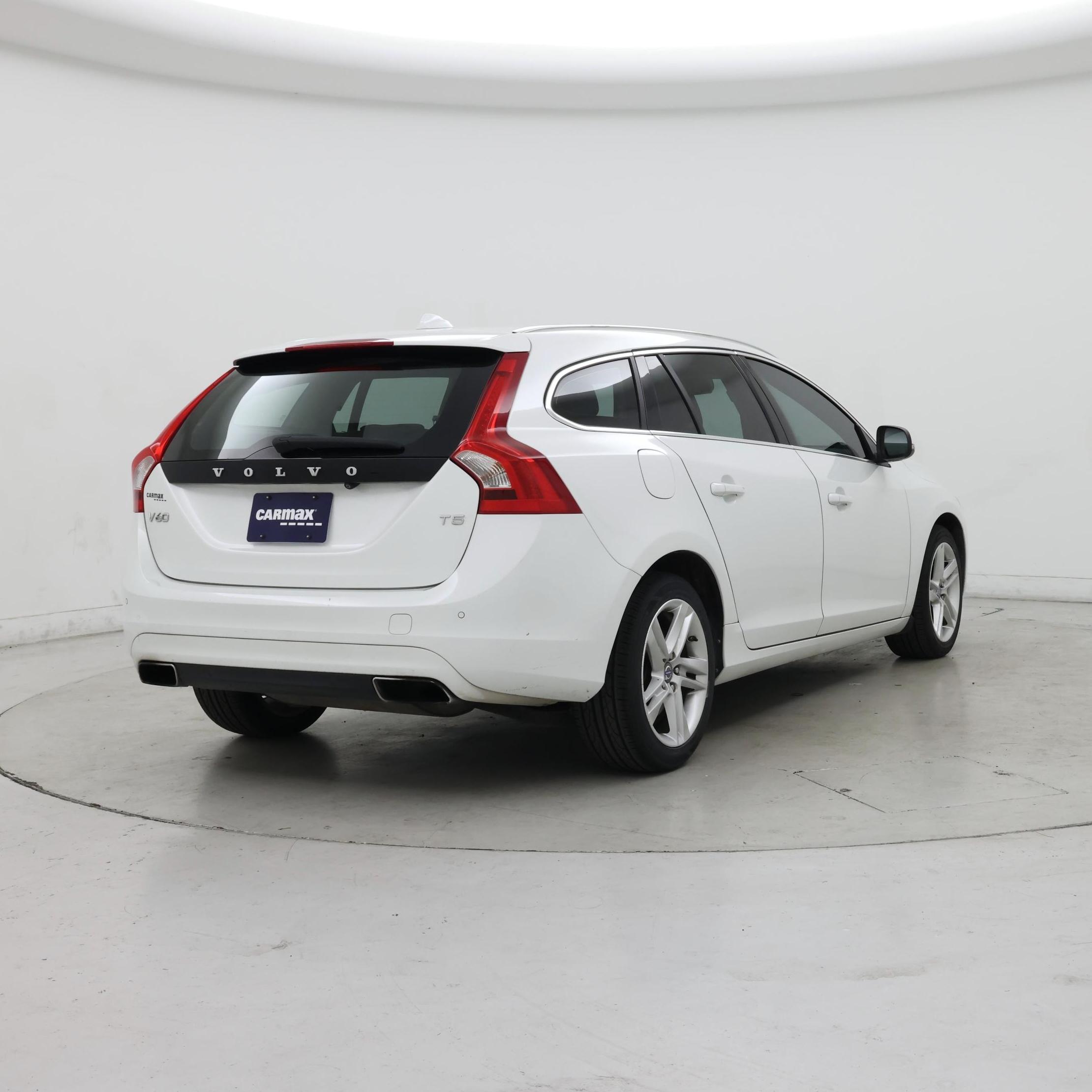 Thumbnail: 2015 Volvo V60 - 8