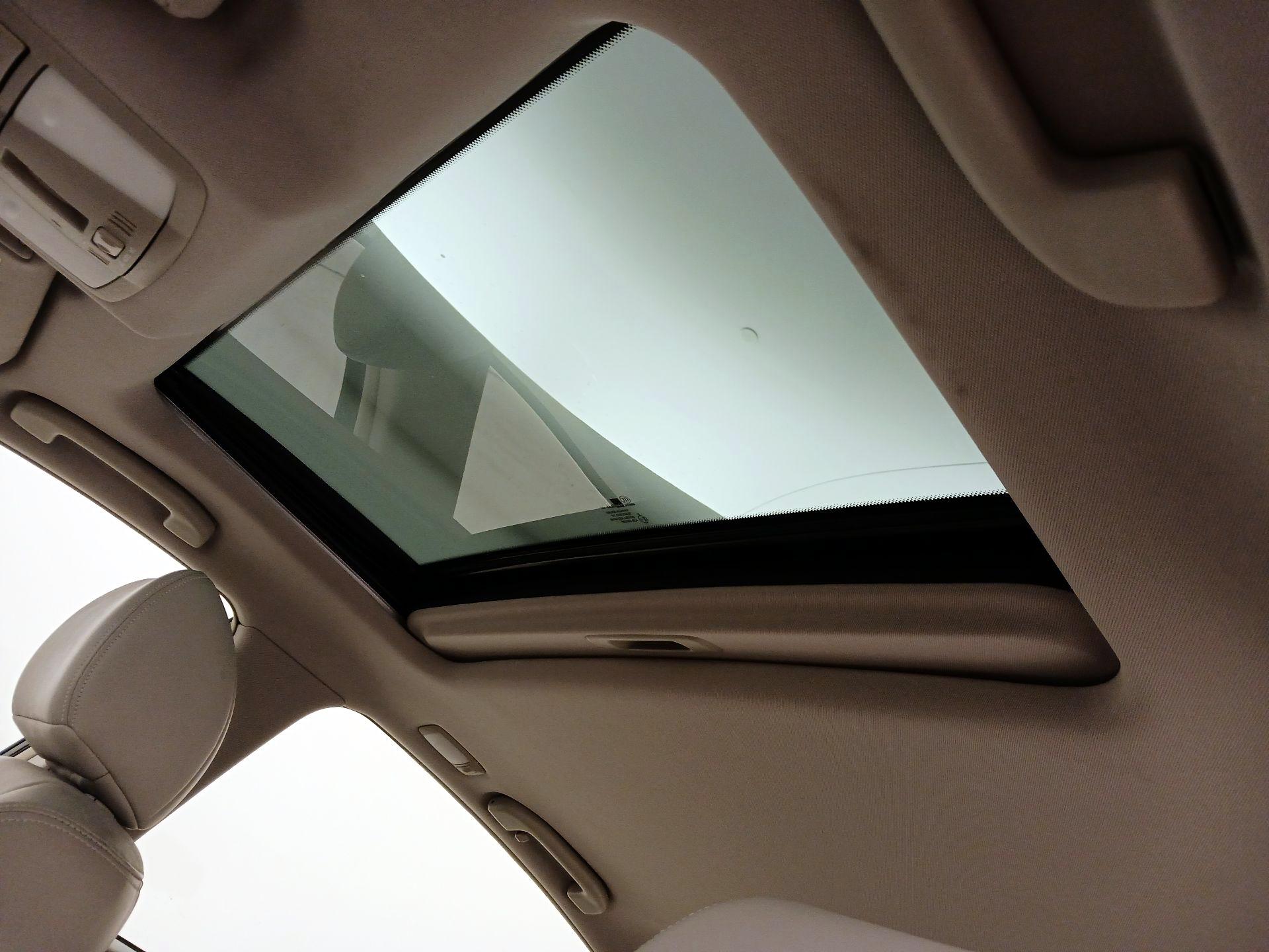 Thumbnail: 2015 INFINITI  - 19