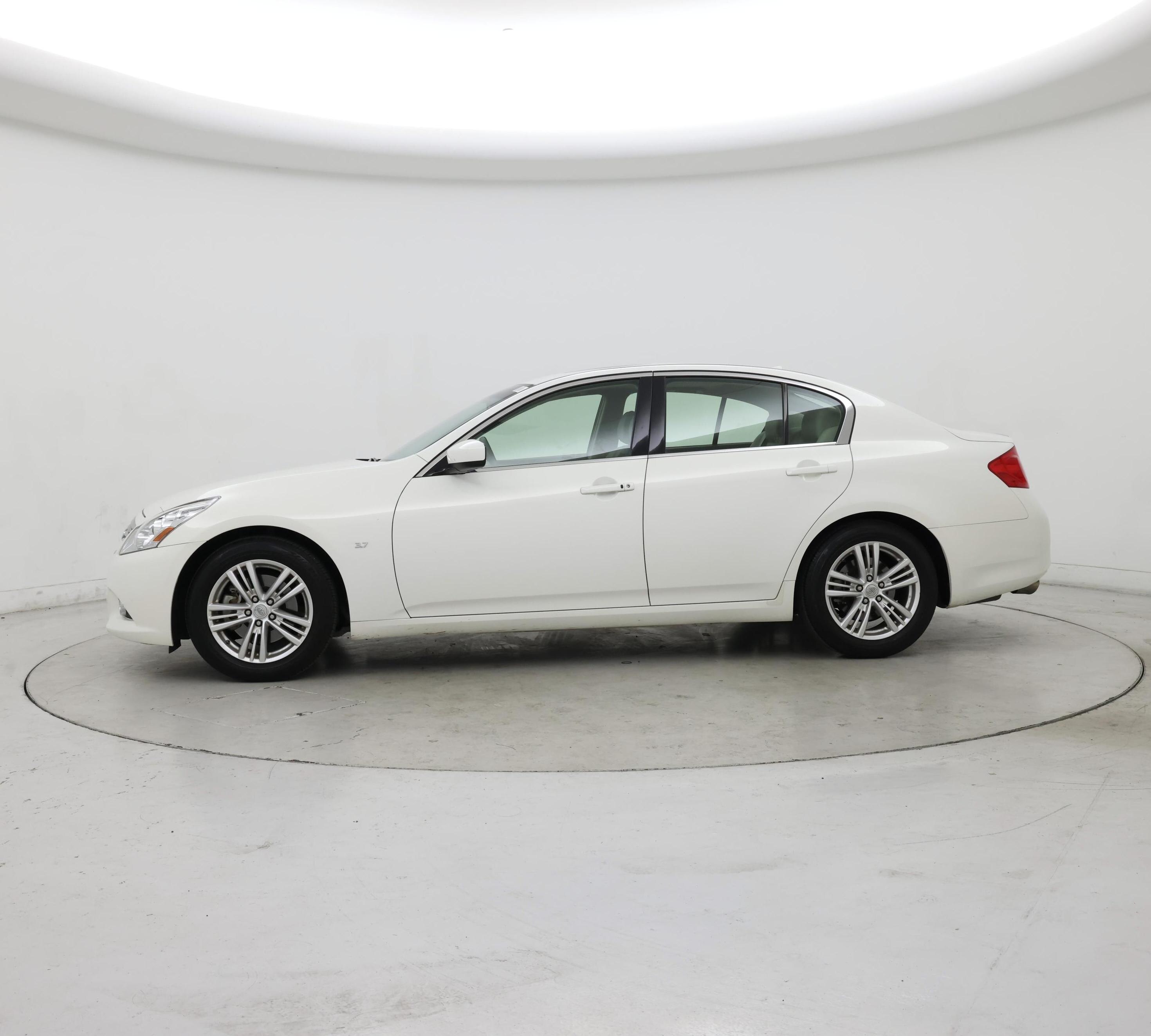 Thumbnail: 2015 INFINITI  - 3